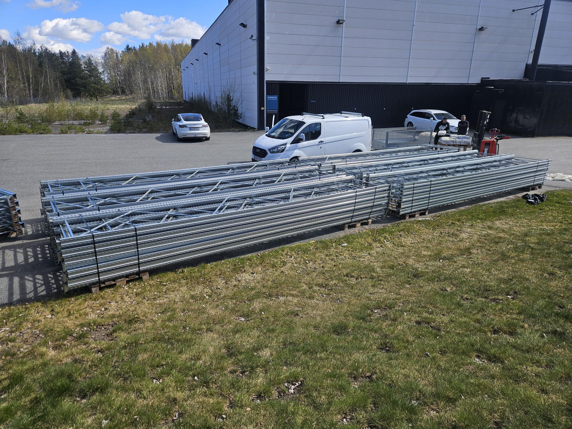 Pallet rack approx. 4600 places (disassembled) - PS Auction - We value ...