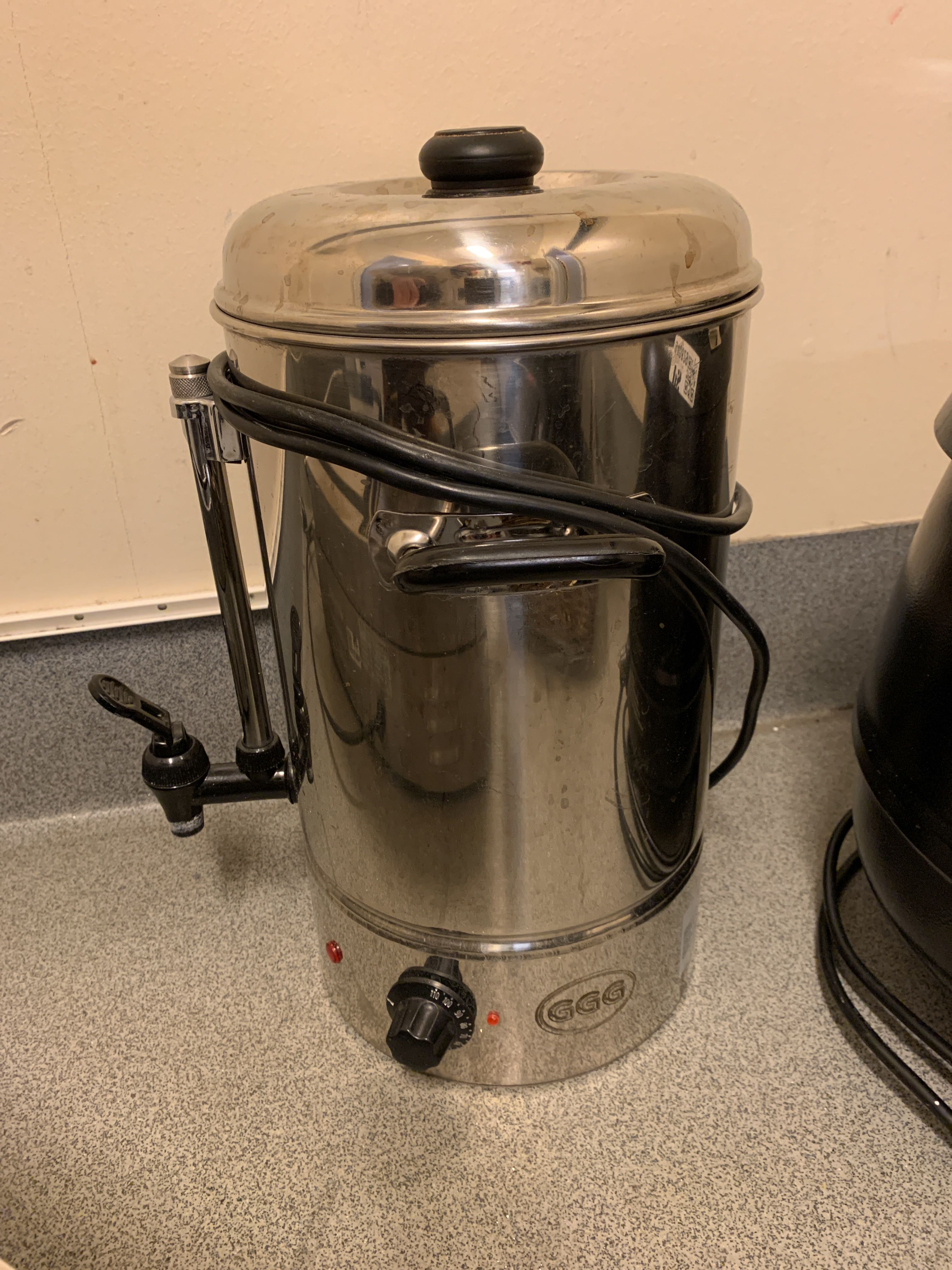 Hot water dispenser GGM Gastro and soup heater PS Auction We value