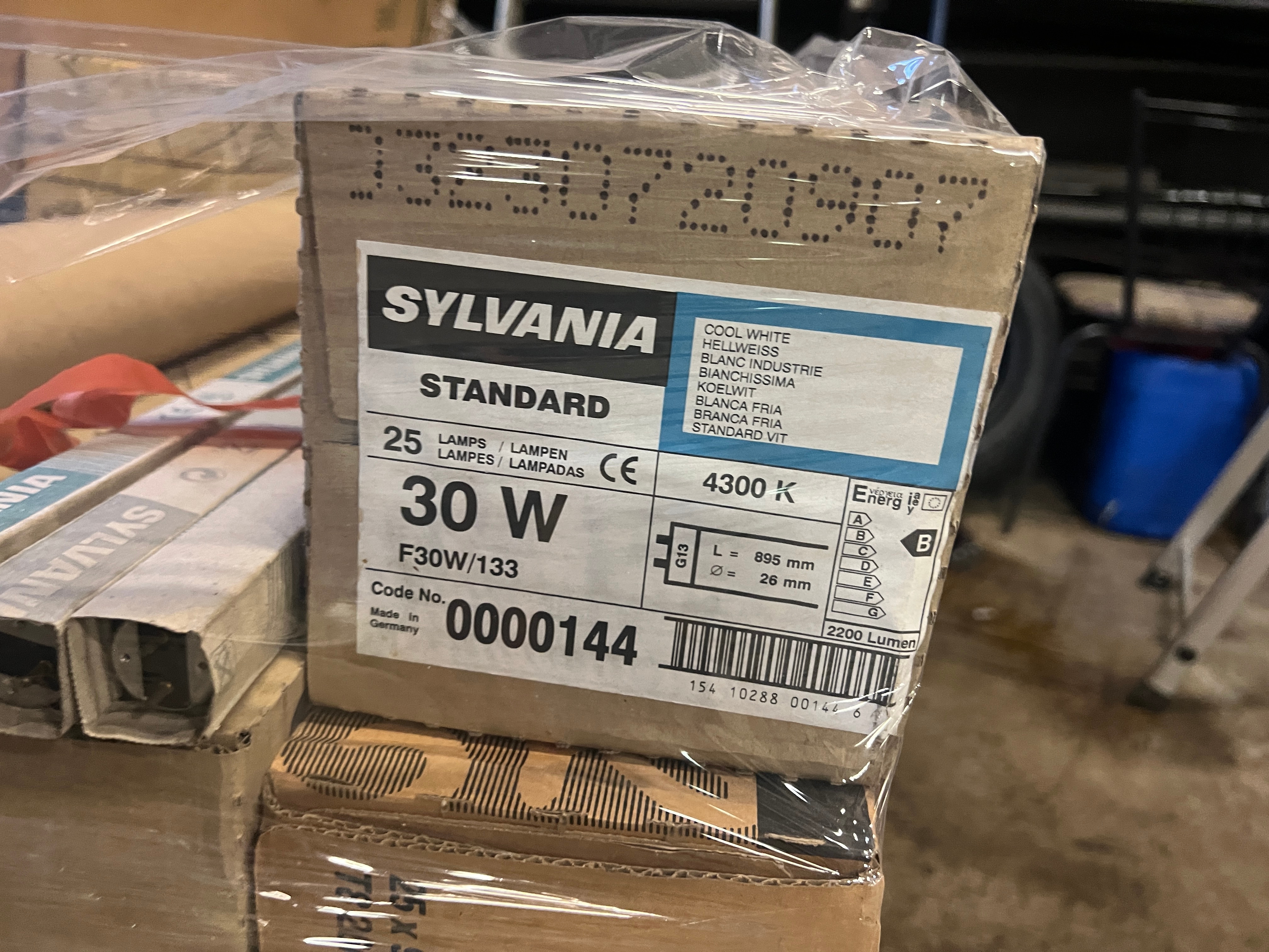 Lot with Philips / Sylvania fluorescent tubes - PS Auction - We