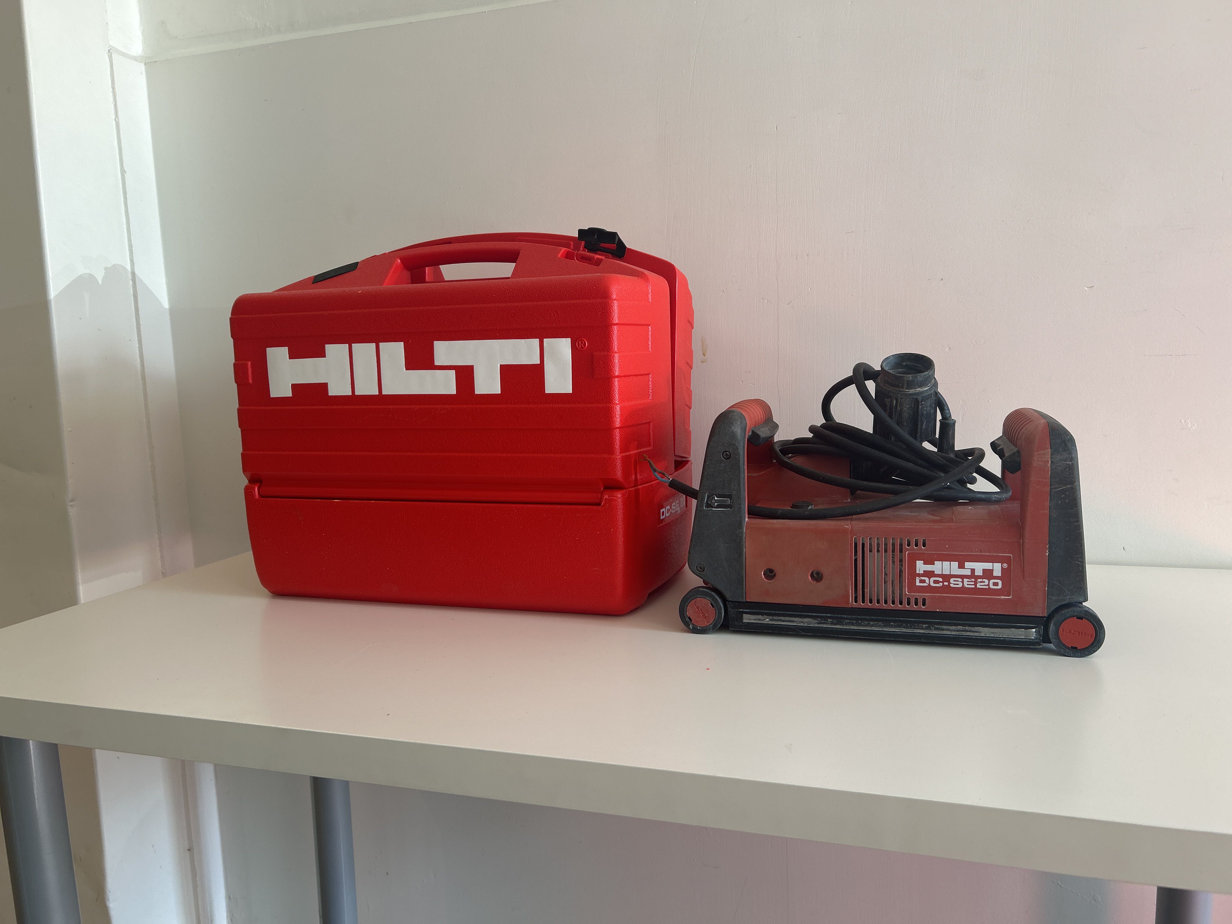Hilti Drywall Router Circular saw and router - Hilti - PS Auction - We value the future ...