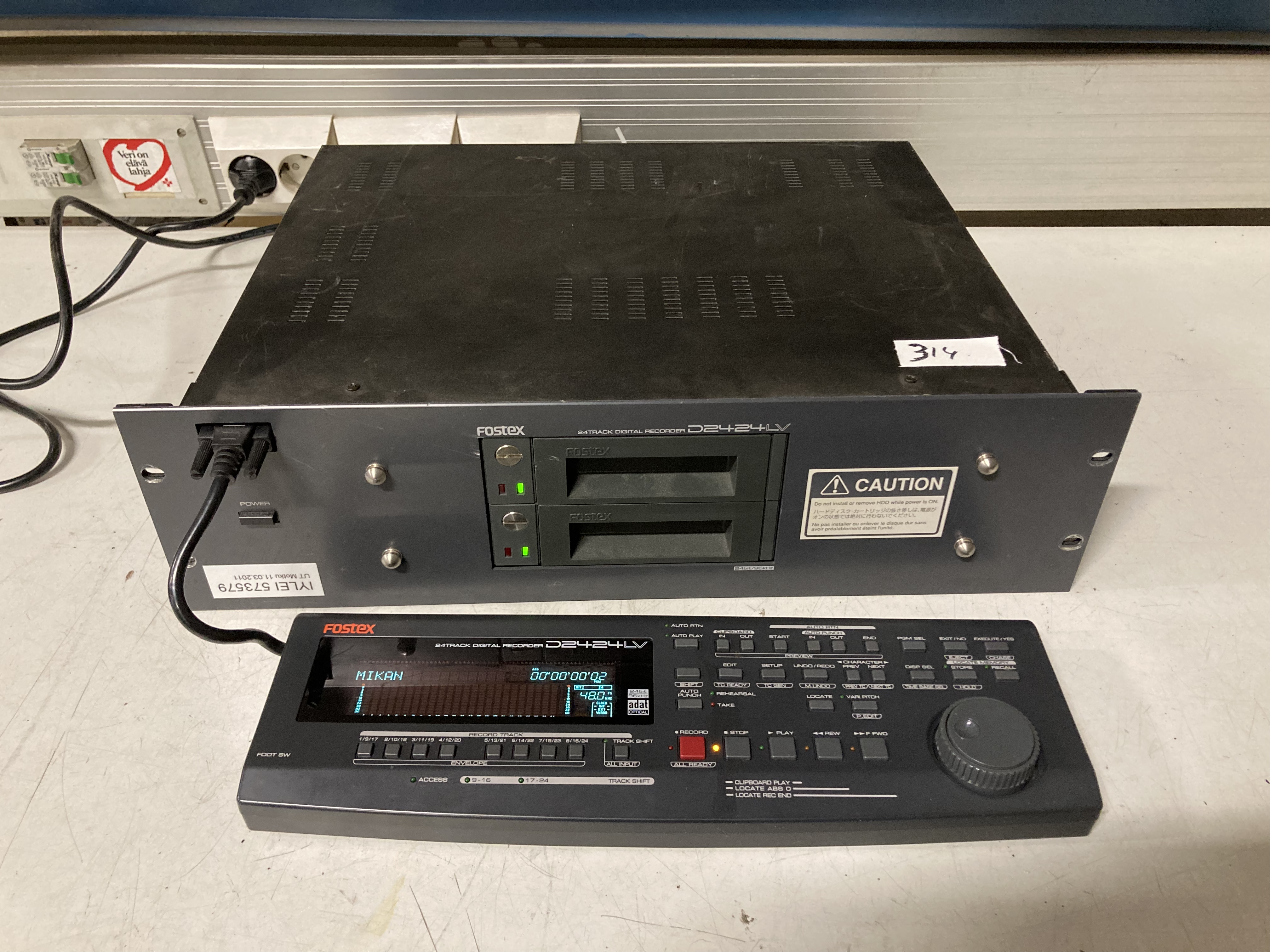 Fostex D2424LV 24 Track Digital Recorder - PS Auction - We