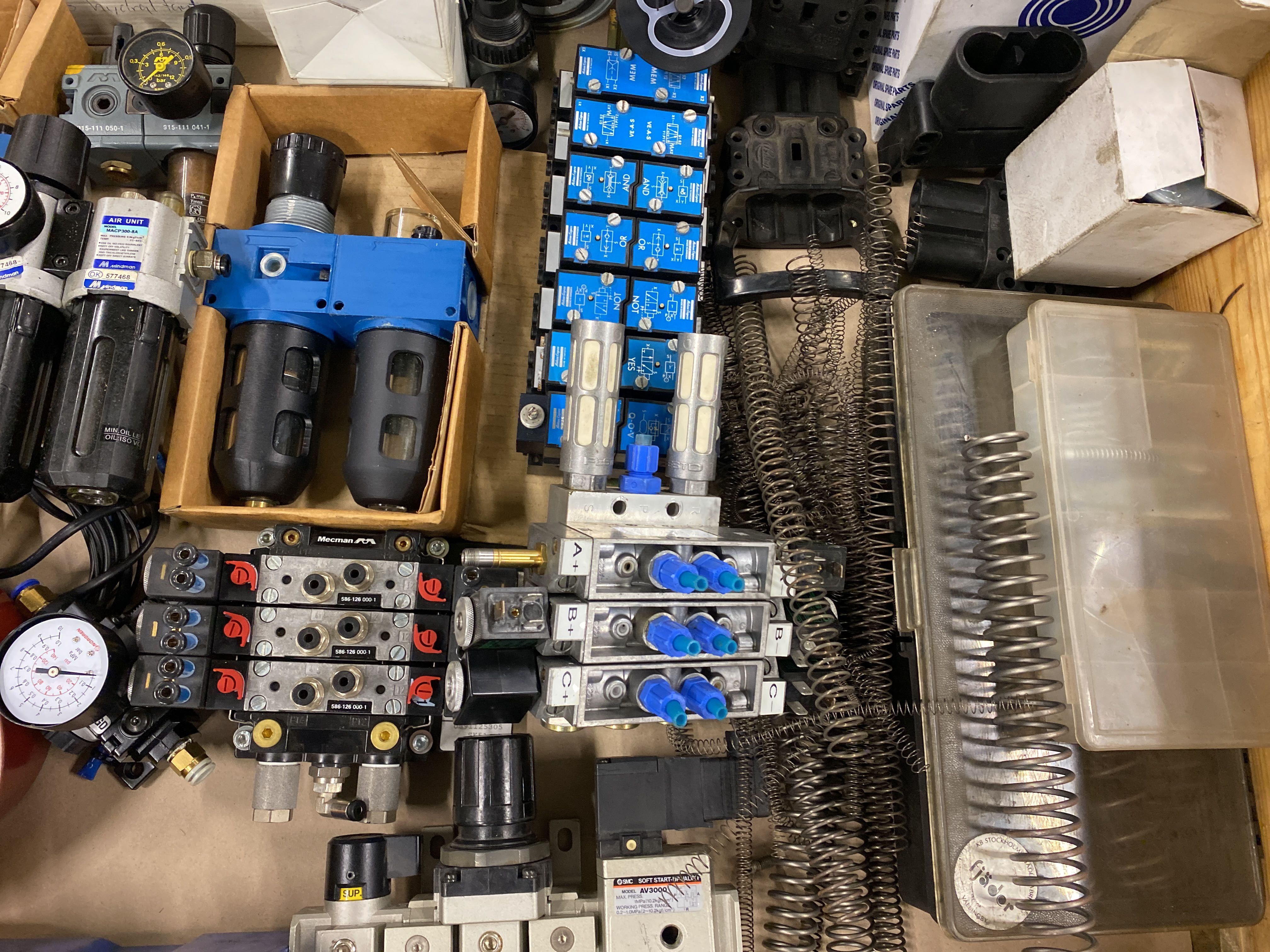 ユウ Pneumatics and electronics - PS Auction - We value the future