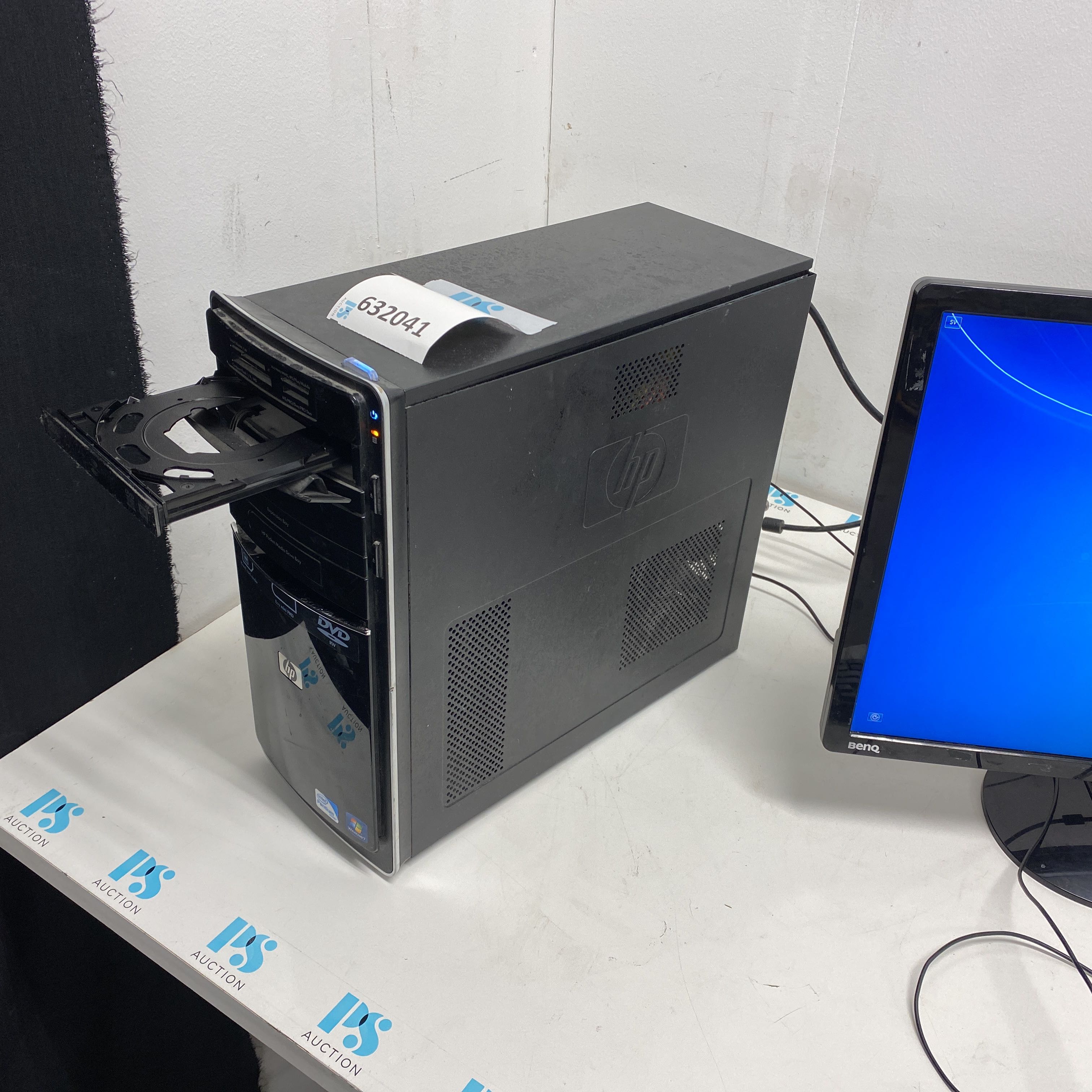 BENQ パソコン一式とパソコン関連書籍 BENQ パソコン一式とパソコン関連書籍