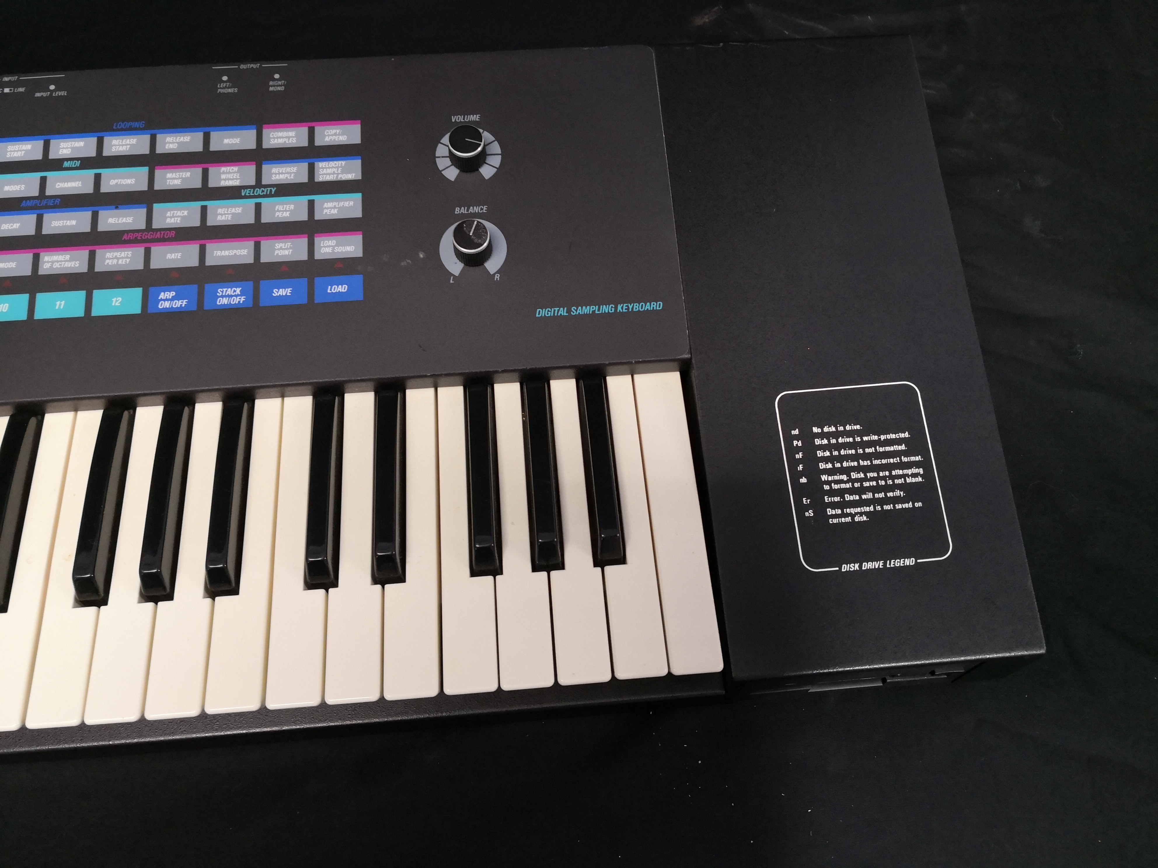 Keyboard Prophet 2000 - PS Auction - We value the future - Largest