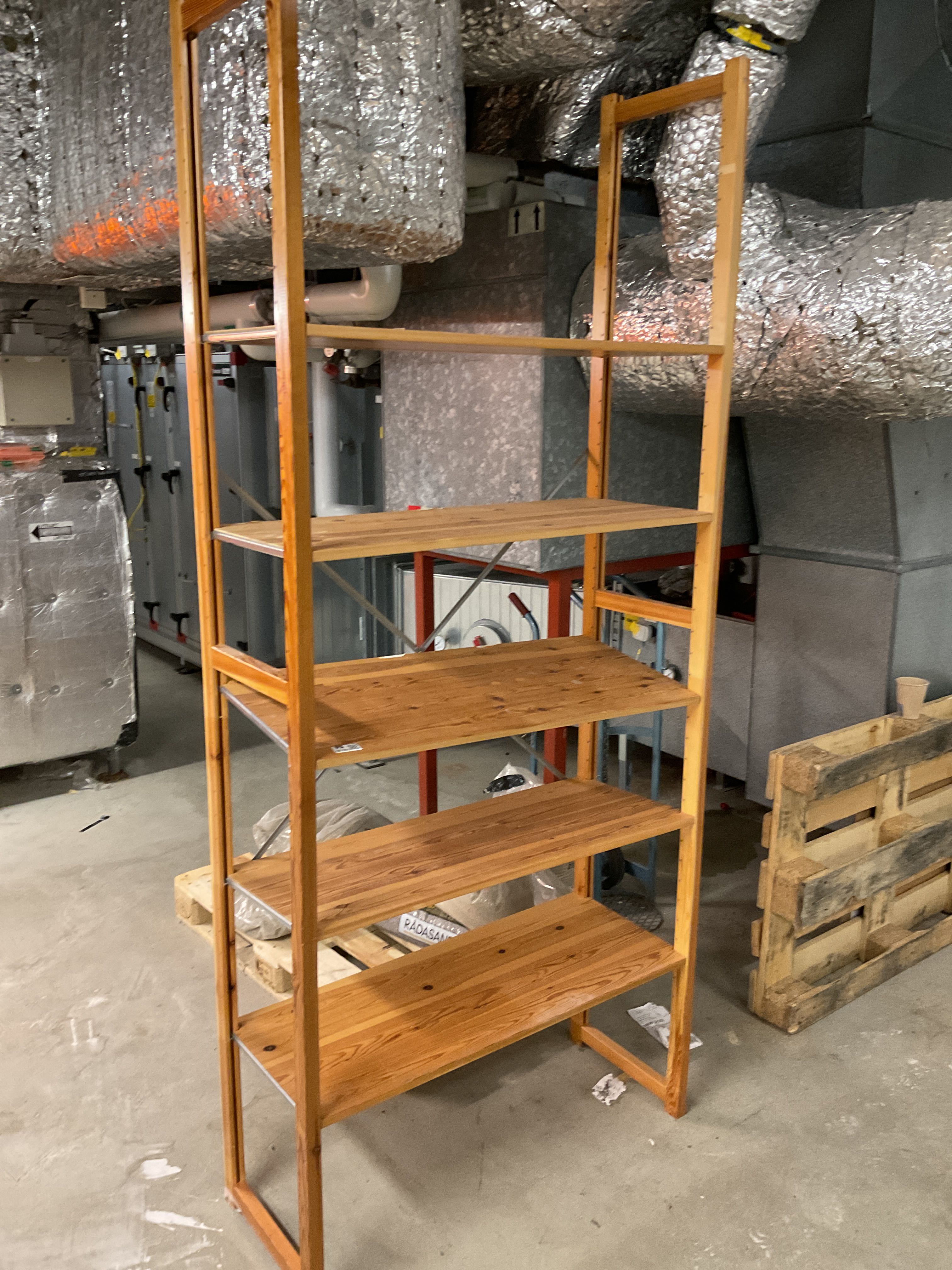 Wooden shelf - PS Auction - We value the future - Largest in net