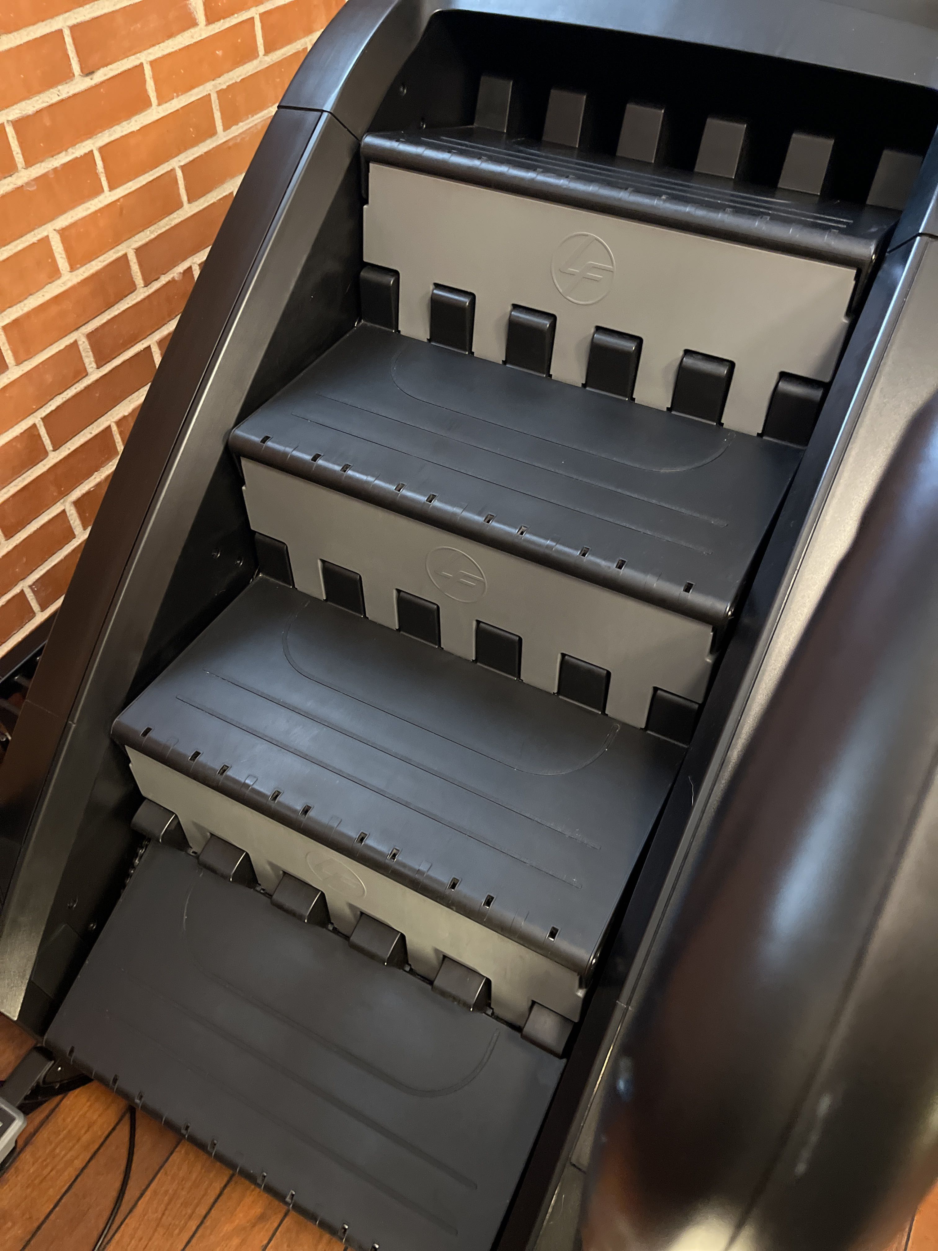 Life Fitness stair machine - PS Auction - We value the future - Largest ...