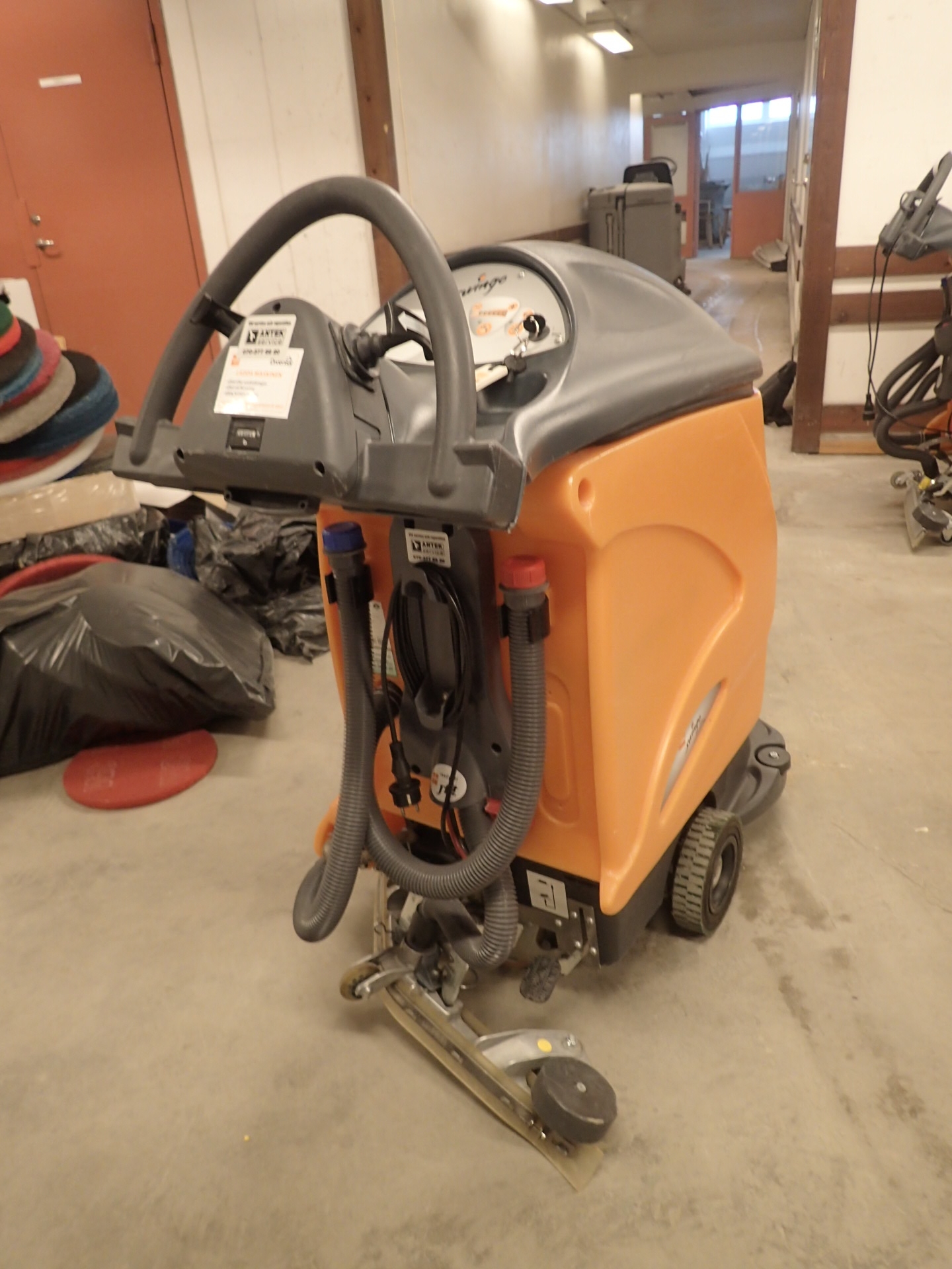 Combicleaner Taski Swingo 755B - PS Auction - We value the future ...