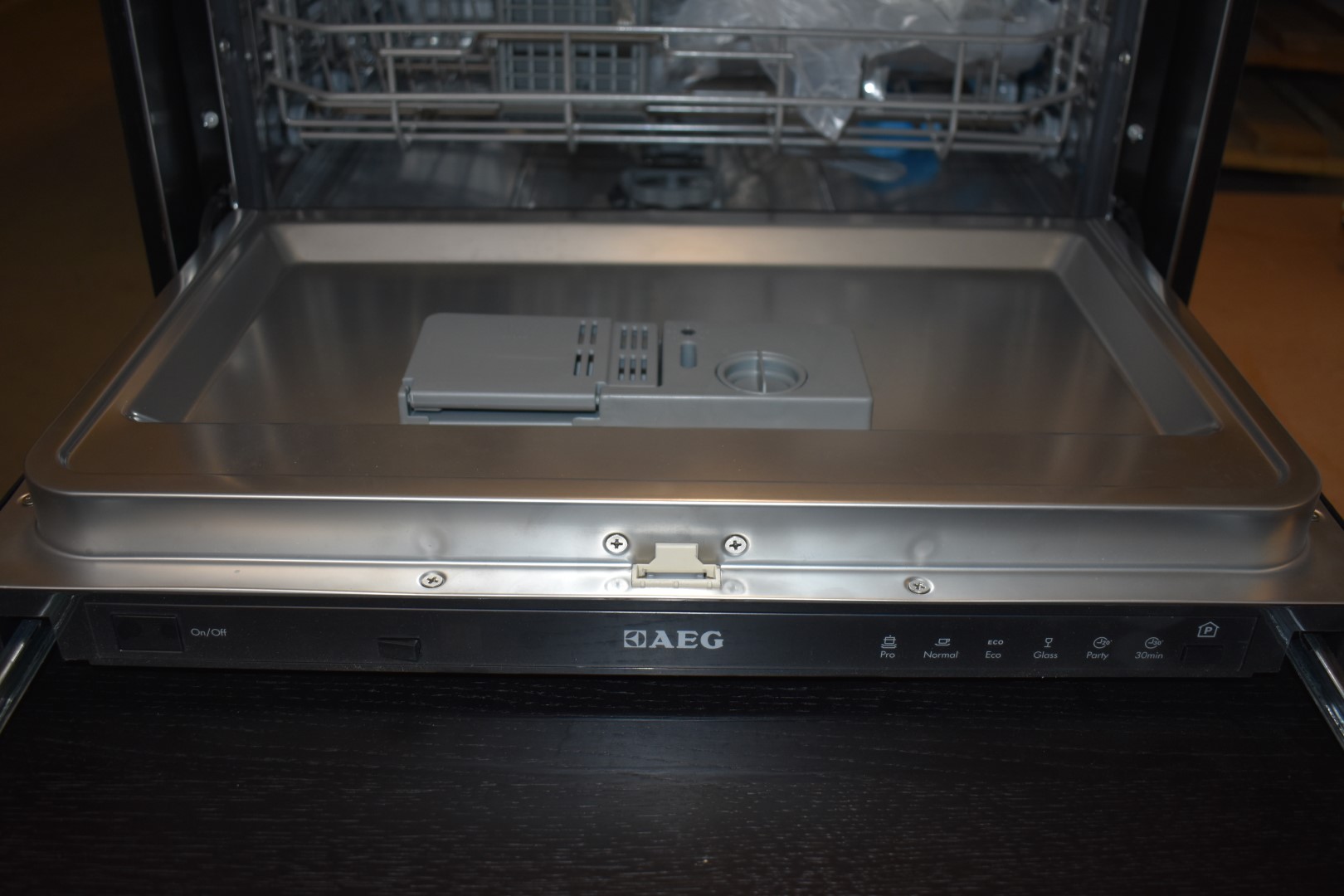 aeg compact integrated dishwasher