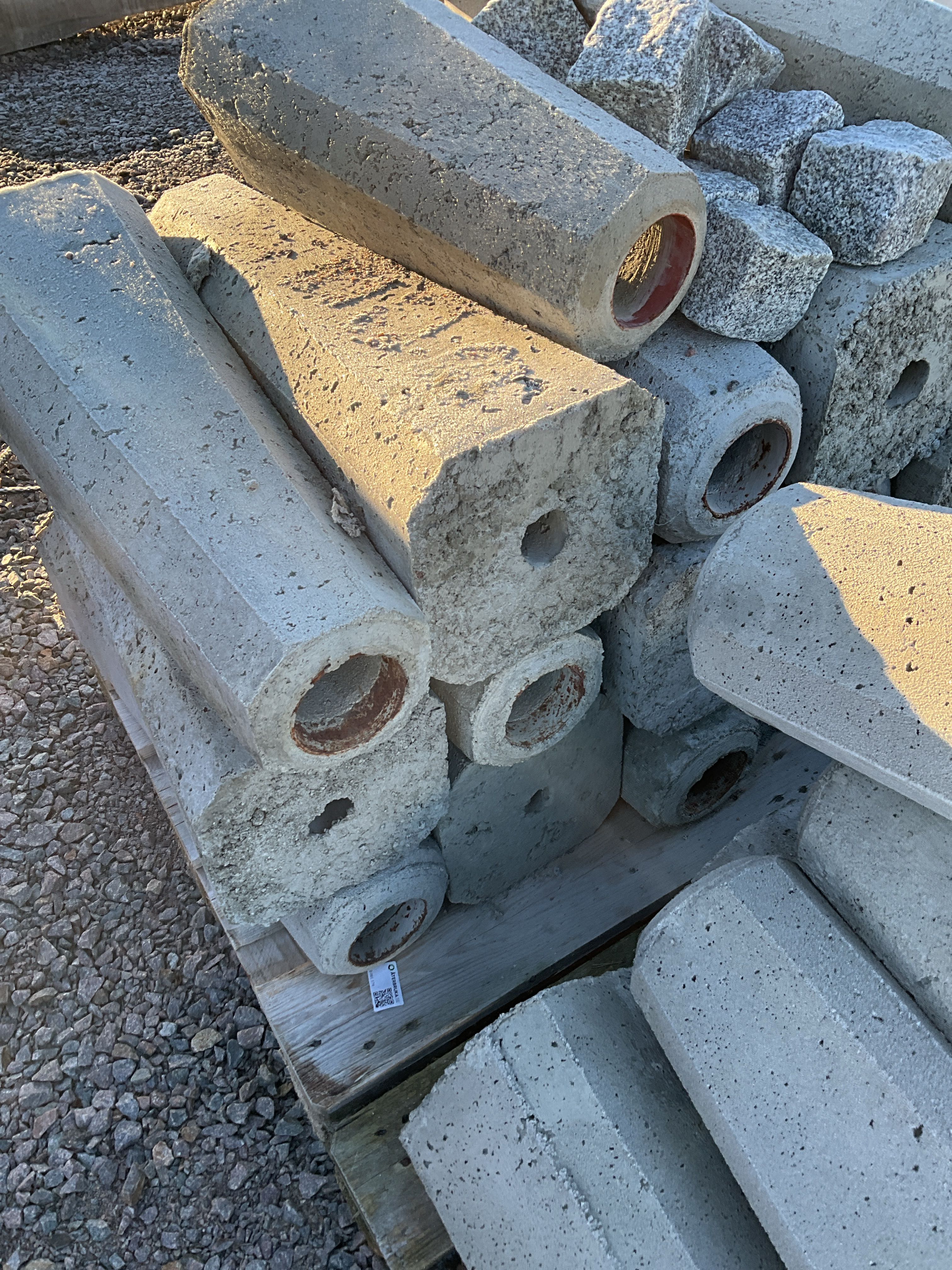Diverse fundament för rör - Auktioner online - Nätauktioner ...