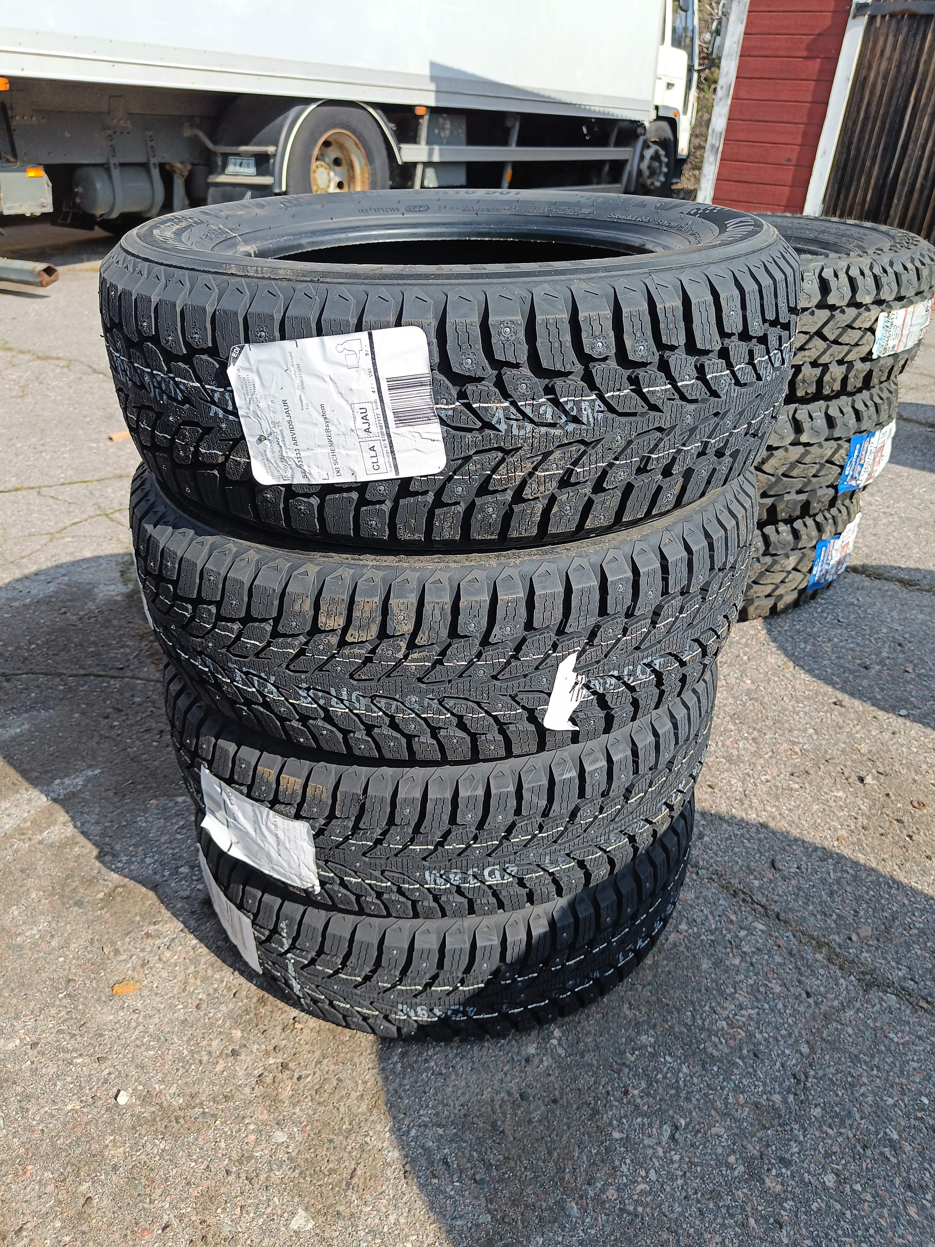 Winter tires Kumho WinterCraft Ice 205/60R16 - NEW - PS