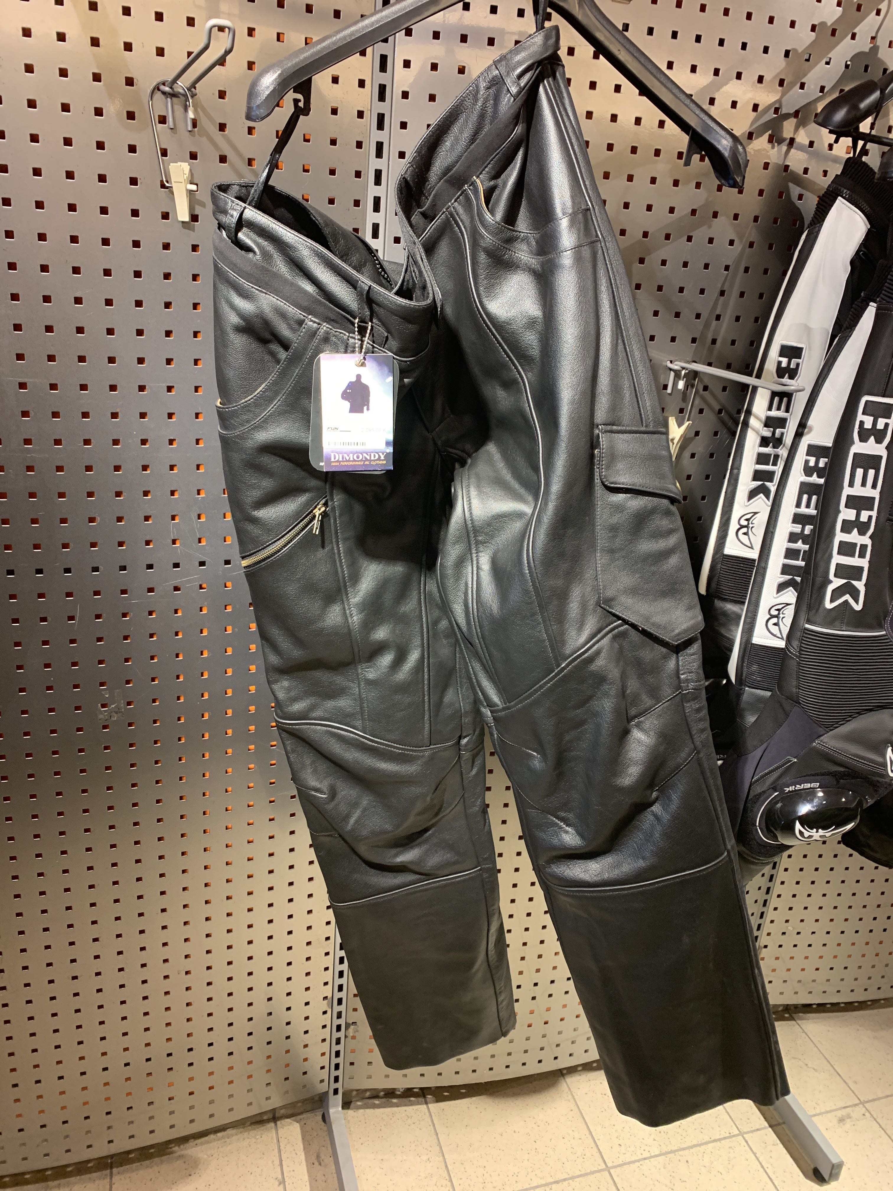 Mc Leather pants Dimondy size 62 - PS 