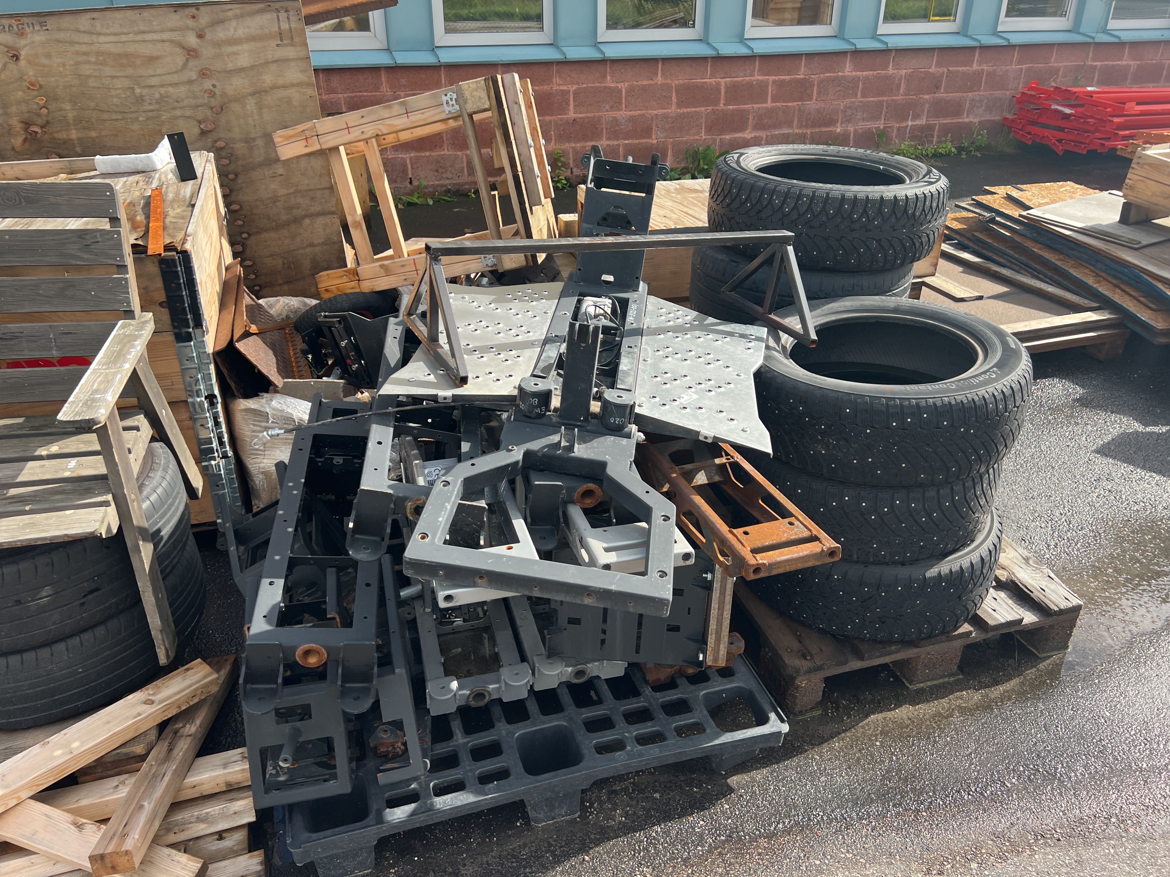 Diverse metall och skrot - Auktioner online - Nätauktioner ...