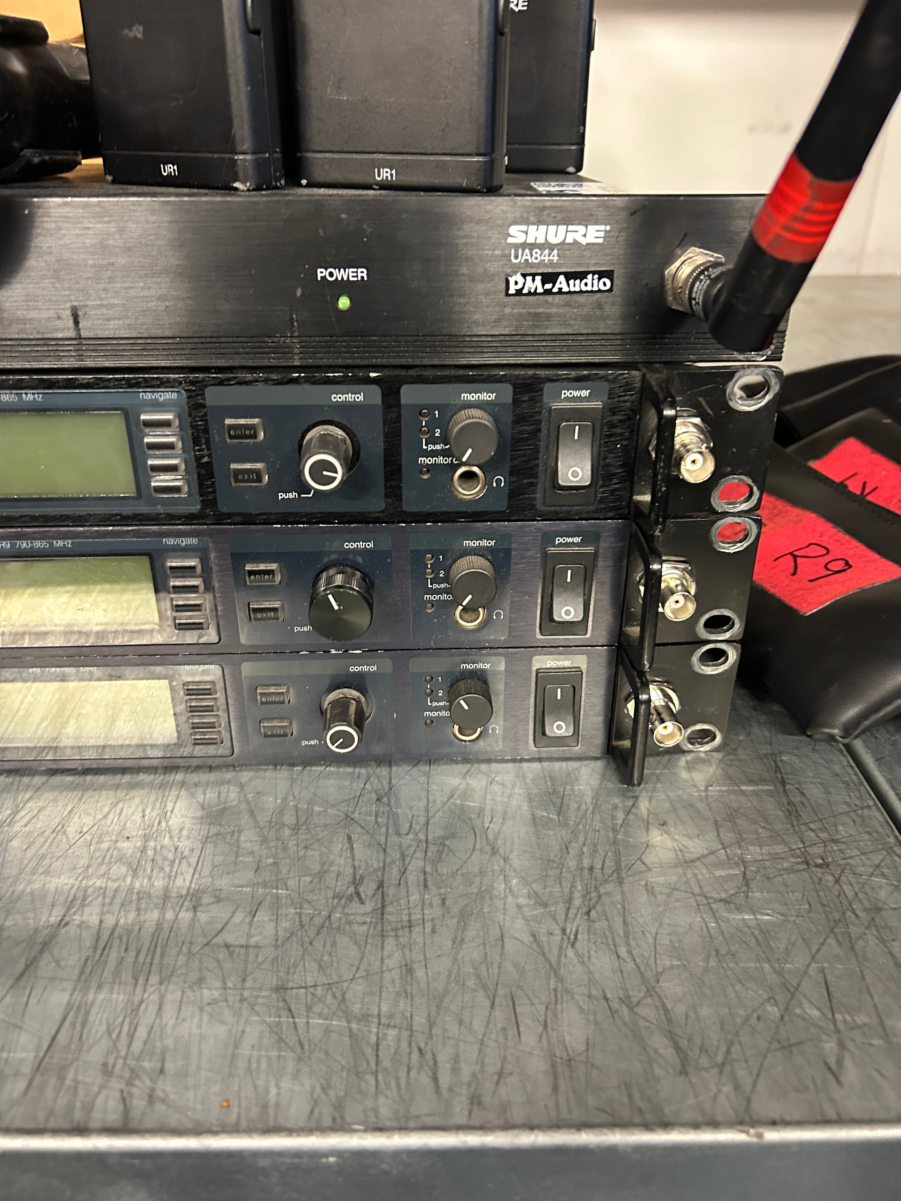 Shure UHF-R R9 range. Package 6ch including distro and