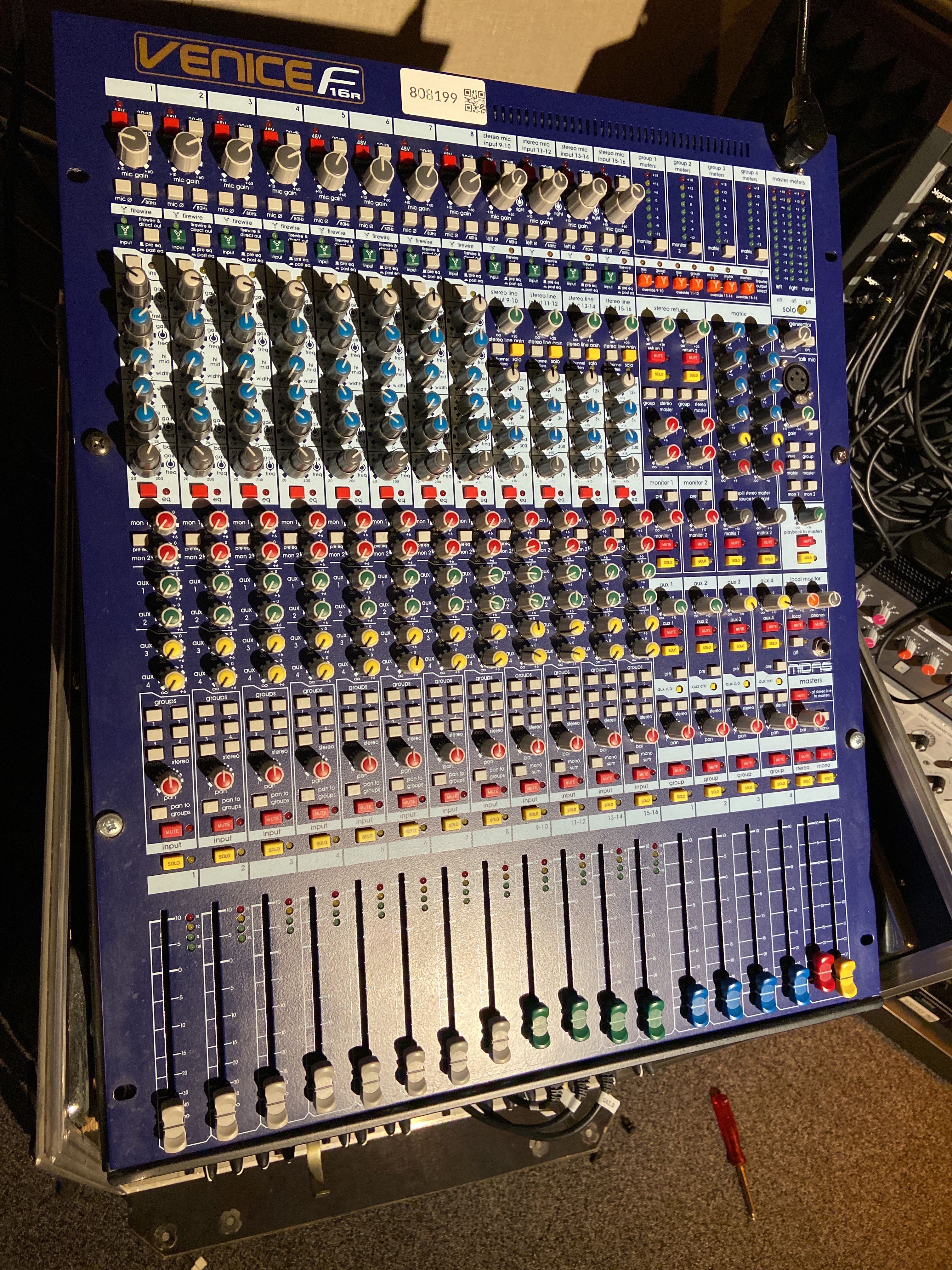 Mixing table Venice F16R - PS Auction - We value the future
