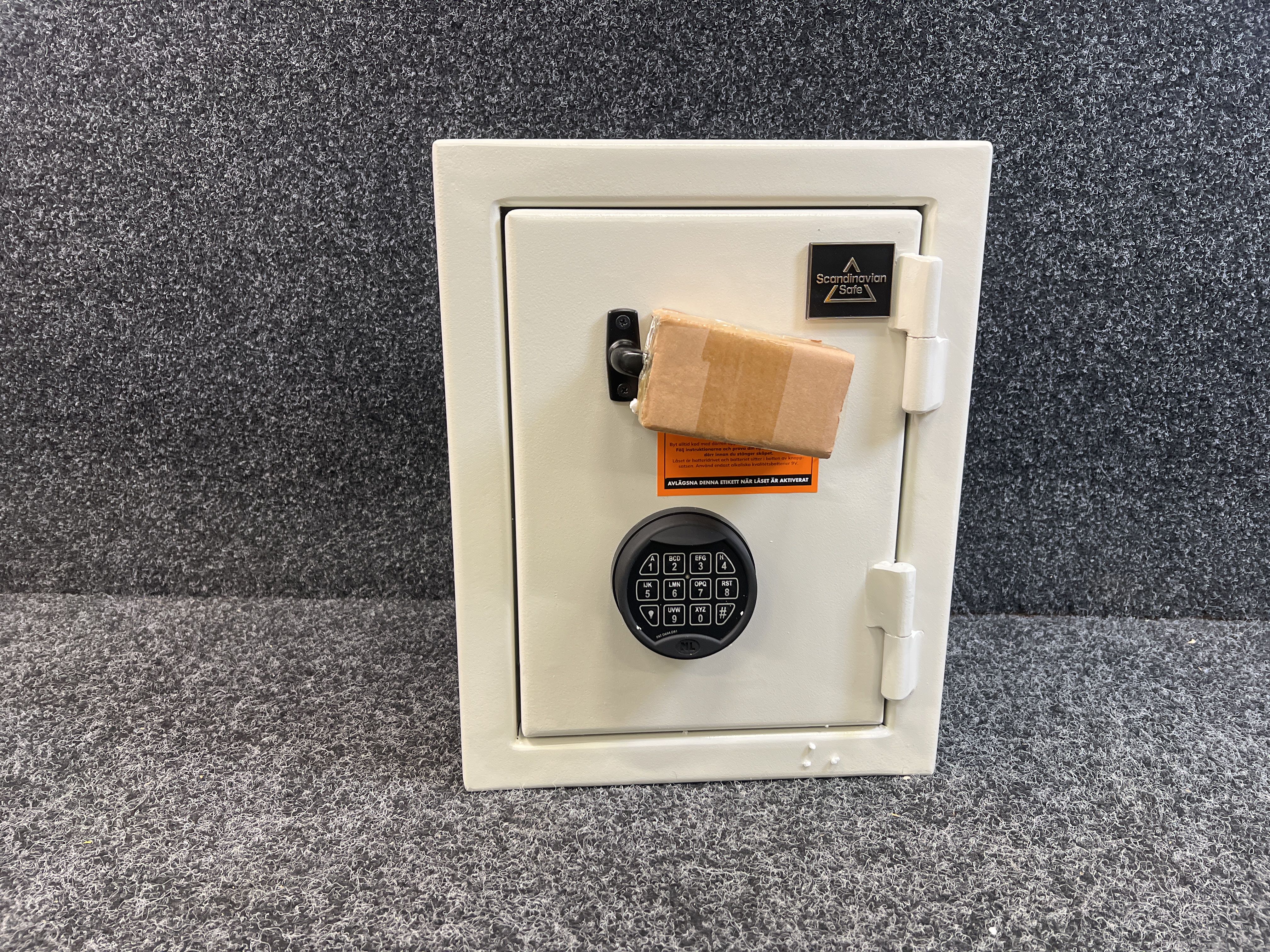 Safe Sp Safe SP 111 KEY E Scandinavian Safe - PS Auction - We value the future ...