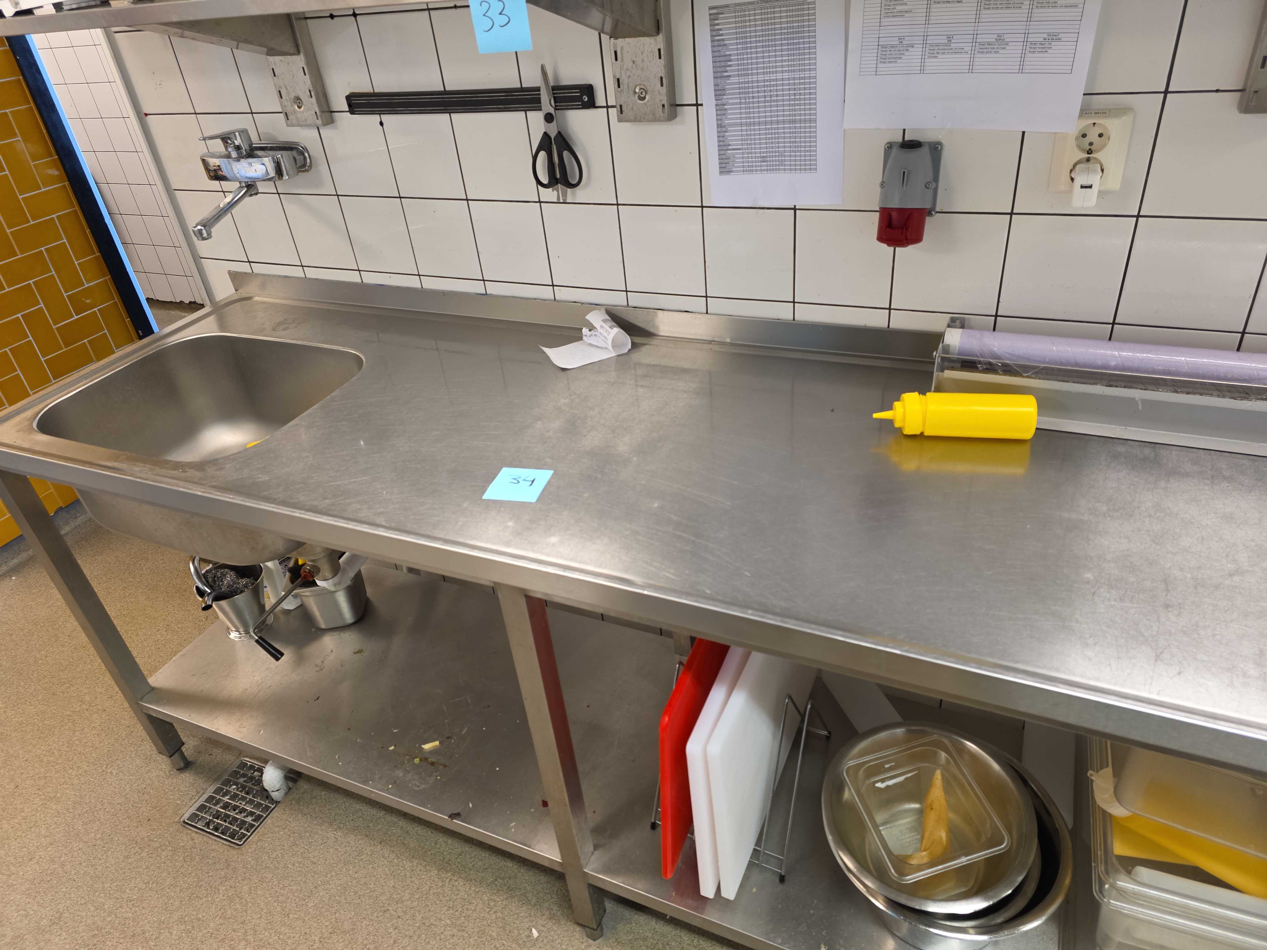 Stainless steel bench with hob - PS Auction - We value the future ...