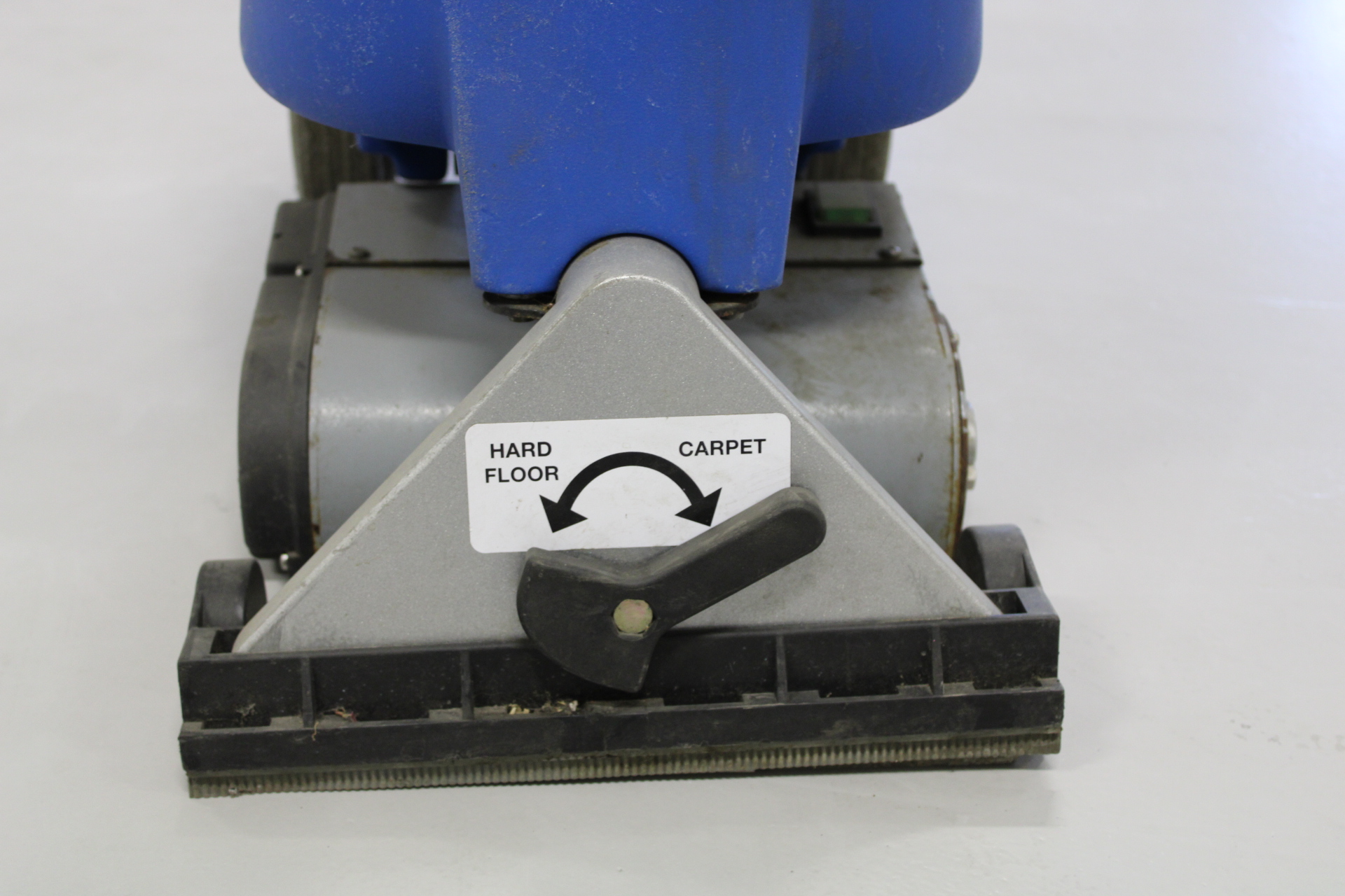 Santoemma Sharon Brush Carpet Wash PS Auction We value the future