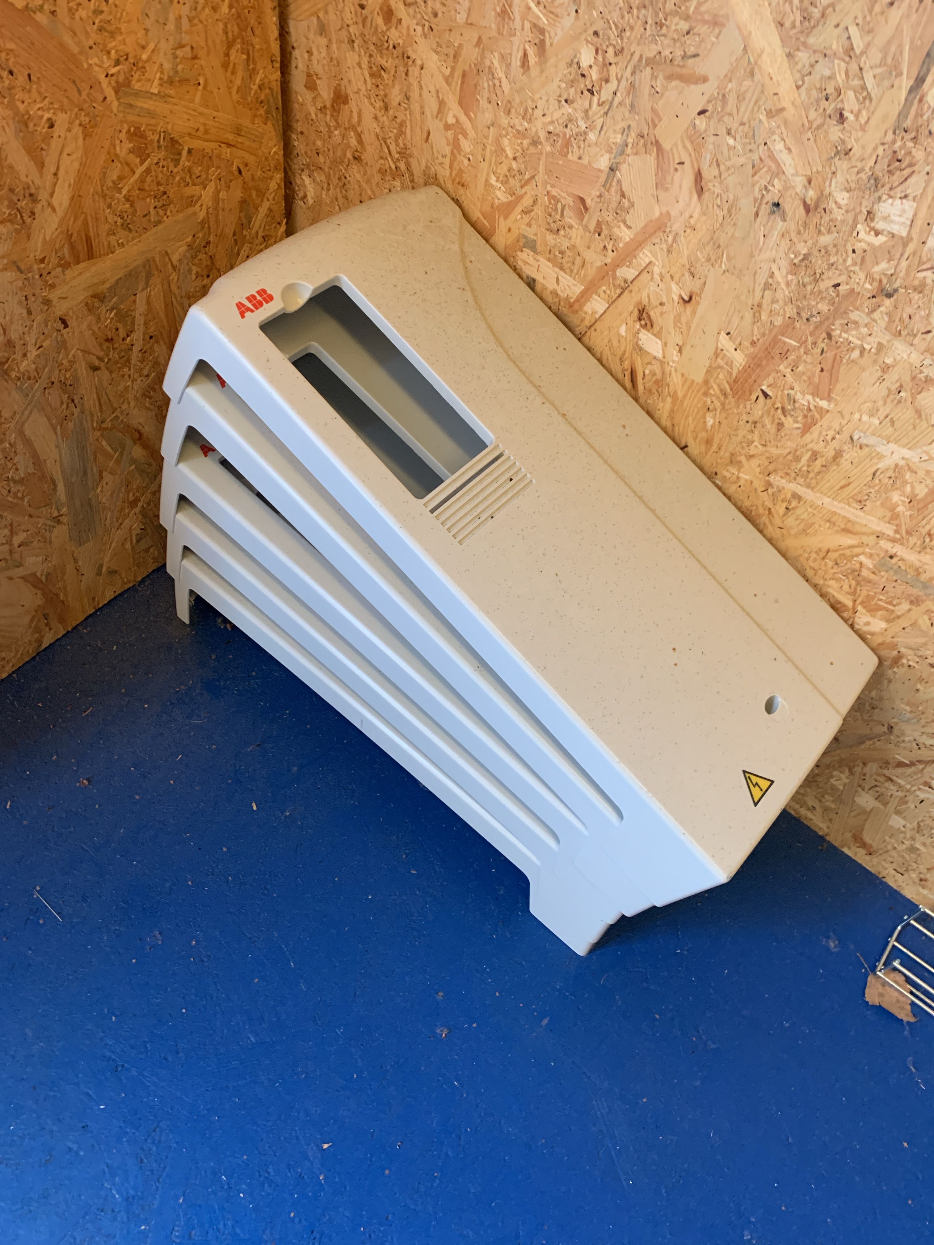 Container insulated 20 feet with various ABB electrical appliances PS