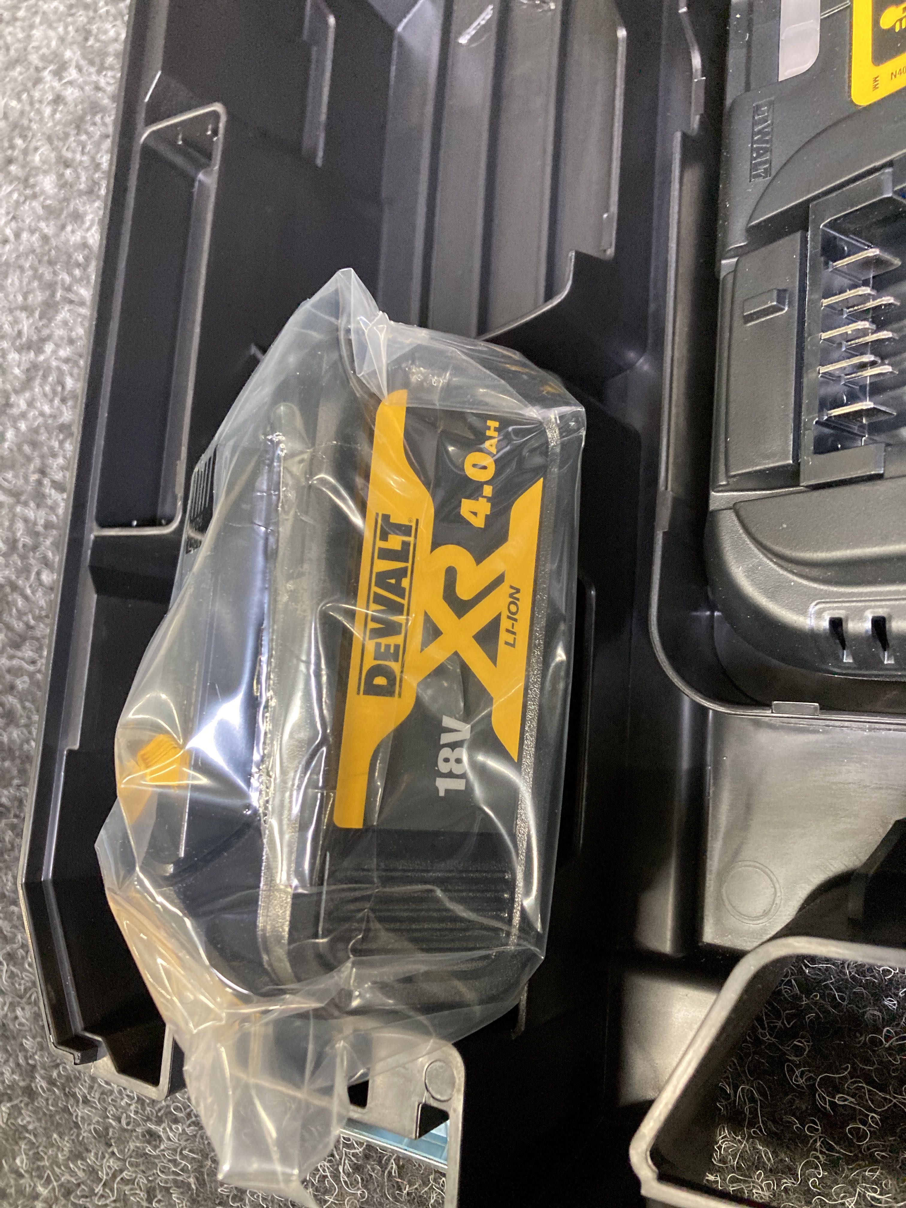 Skruvdragare Dewalt DCD790M2 - Auktioner online - Nätauktioner ...