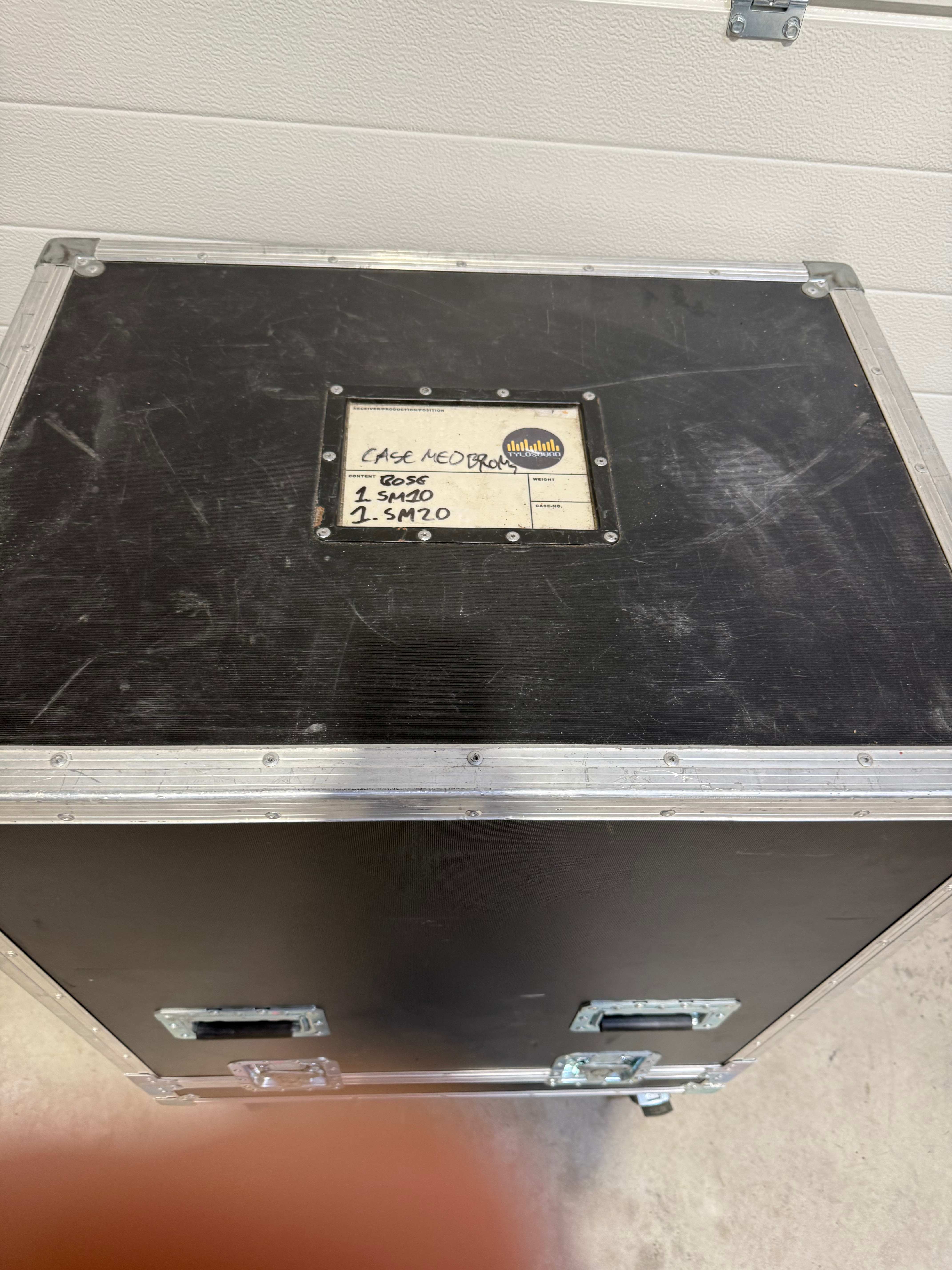 Line array-högtalare SM20 ink. case Bose 2 styck - Auktioner online ...