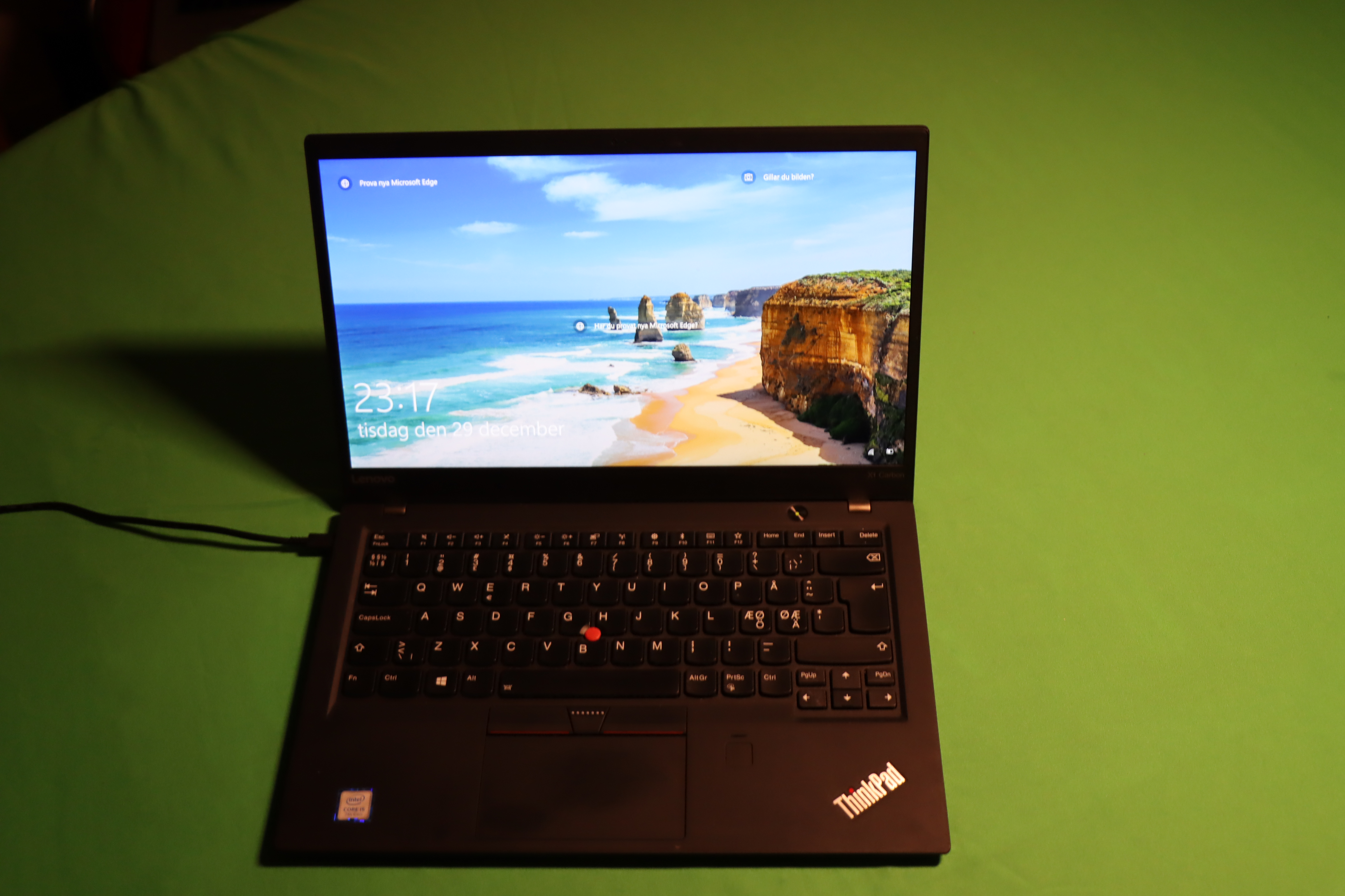 Lenovo ThinkPad X1 Carbon 5th Signature Edition - PS Auction Lenovo ThinkPad X1 Carbon 5th Signature Edition - PS Auction
