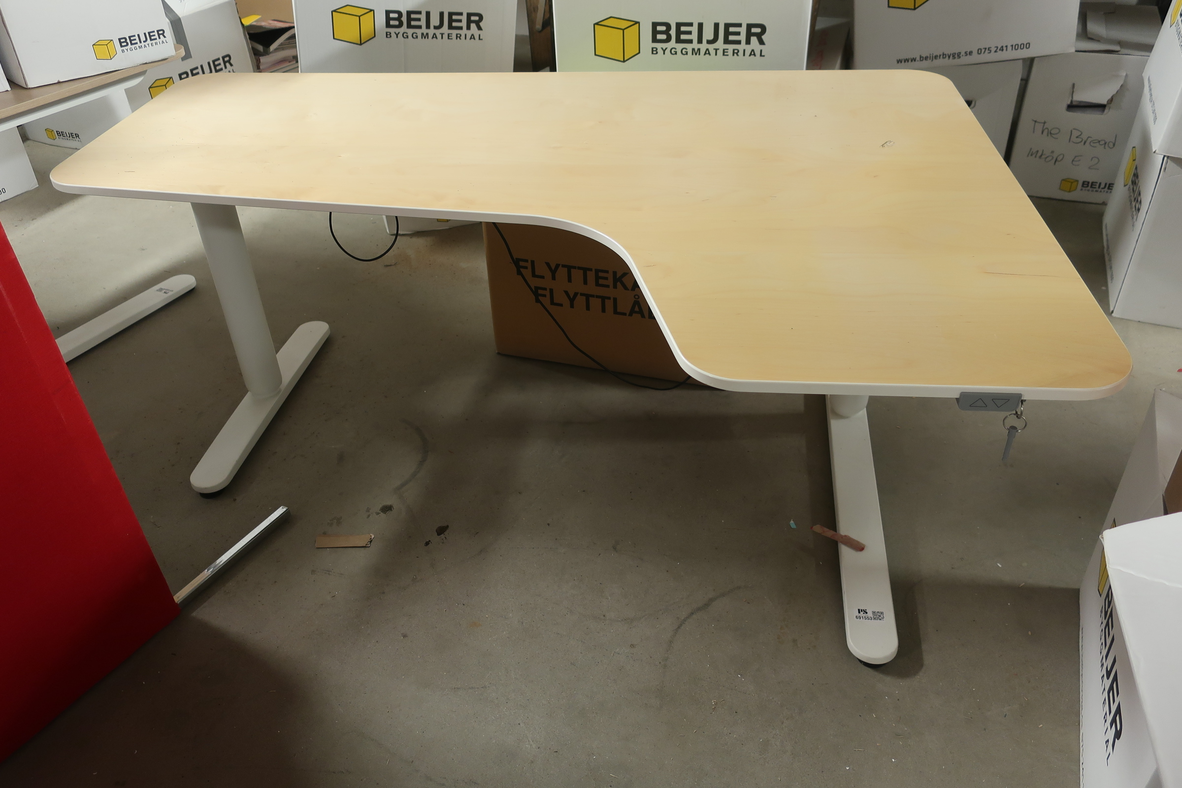 Höj & sänkbart Ikea skrivbord Nätauktioner Höj och sänkbart skrivbord, IKEA Nätauktioner