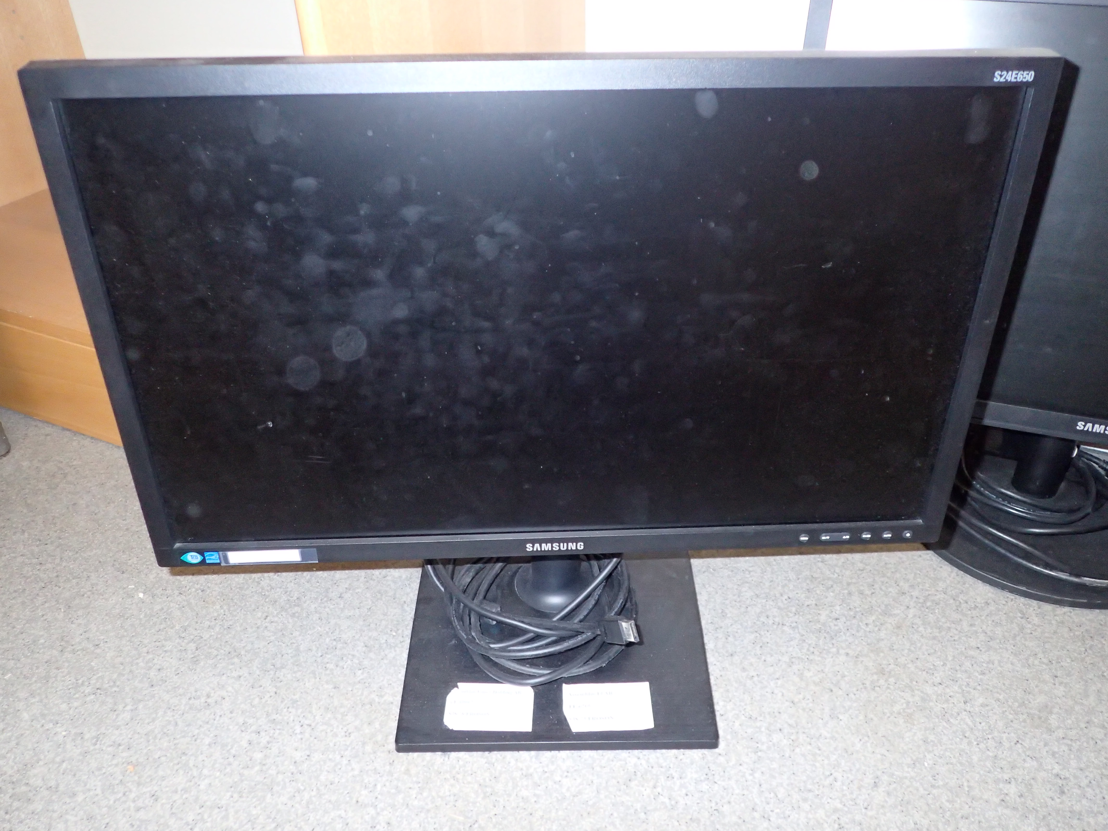 Computer screens - PS Auction - We value the future - Largest in net ...
