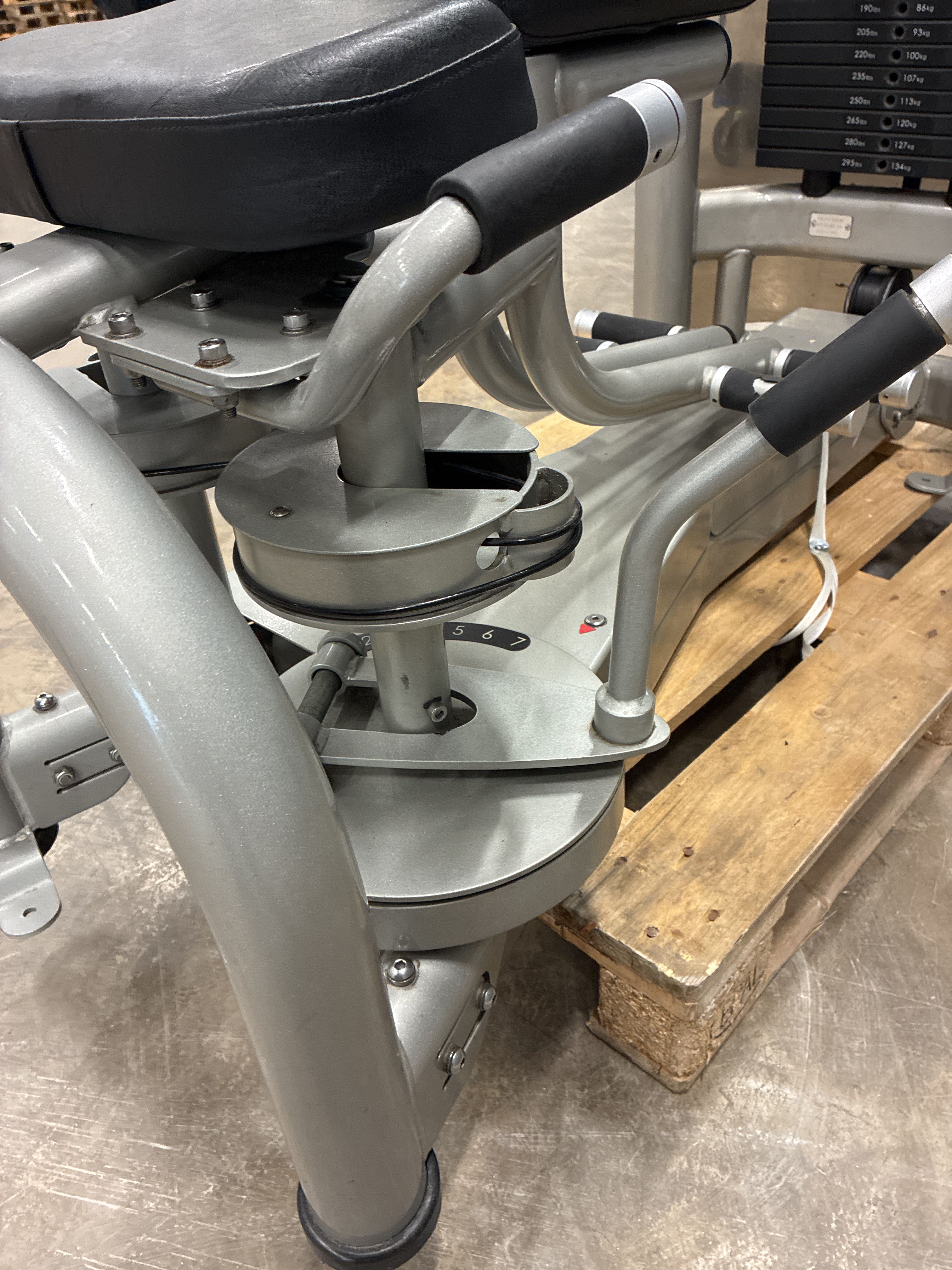 Dduction Hip adduction machine, Matrix - PS Auction - We value the future ...