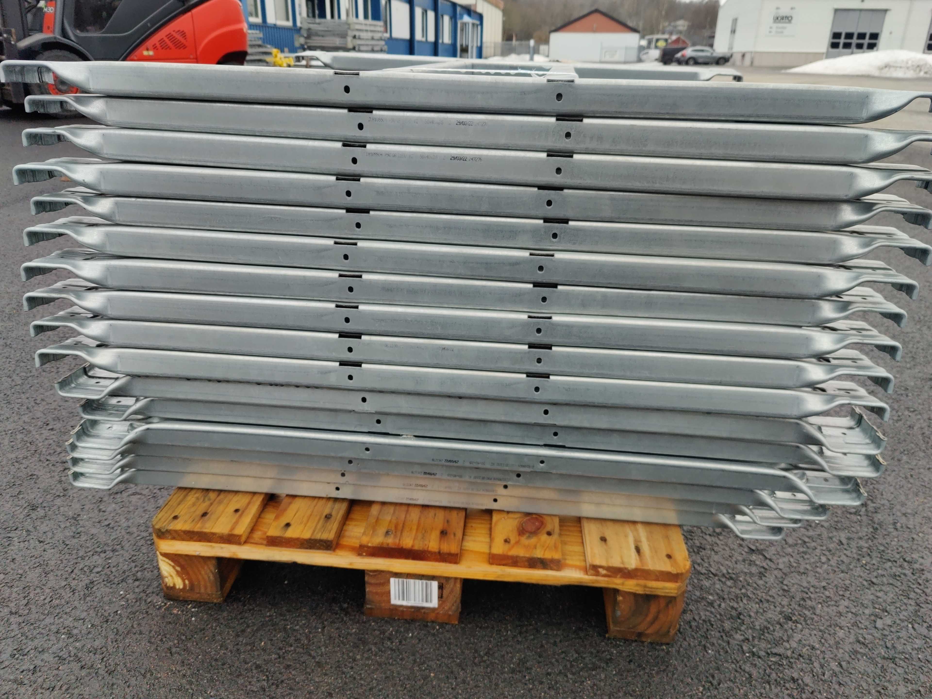 Warehouse Racking Inserts 16 pcs Special pallet inserts for pallet racking - PS Auction - We ...