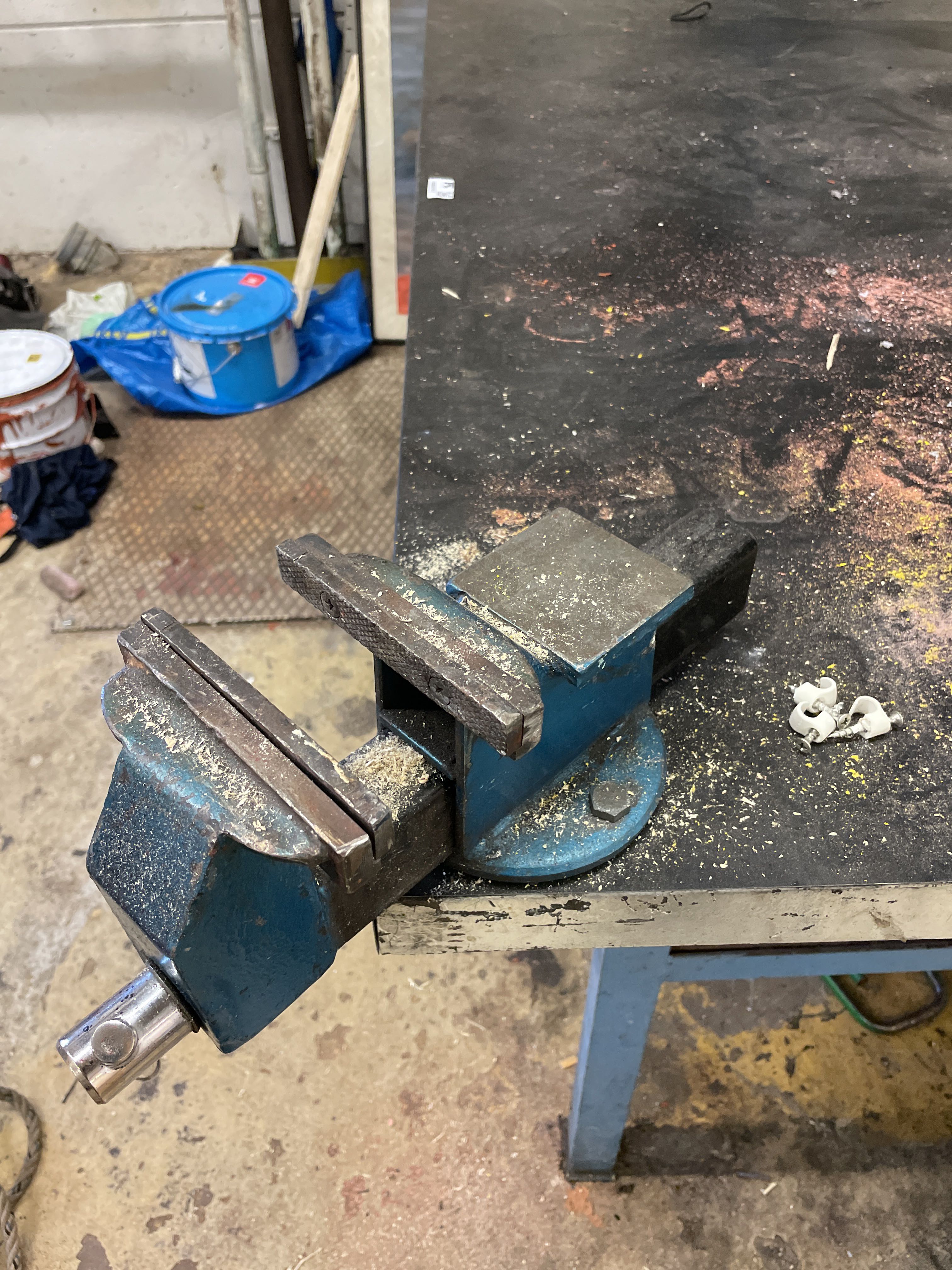 Workbench with vise and grinder PS Auction We value the future