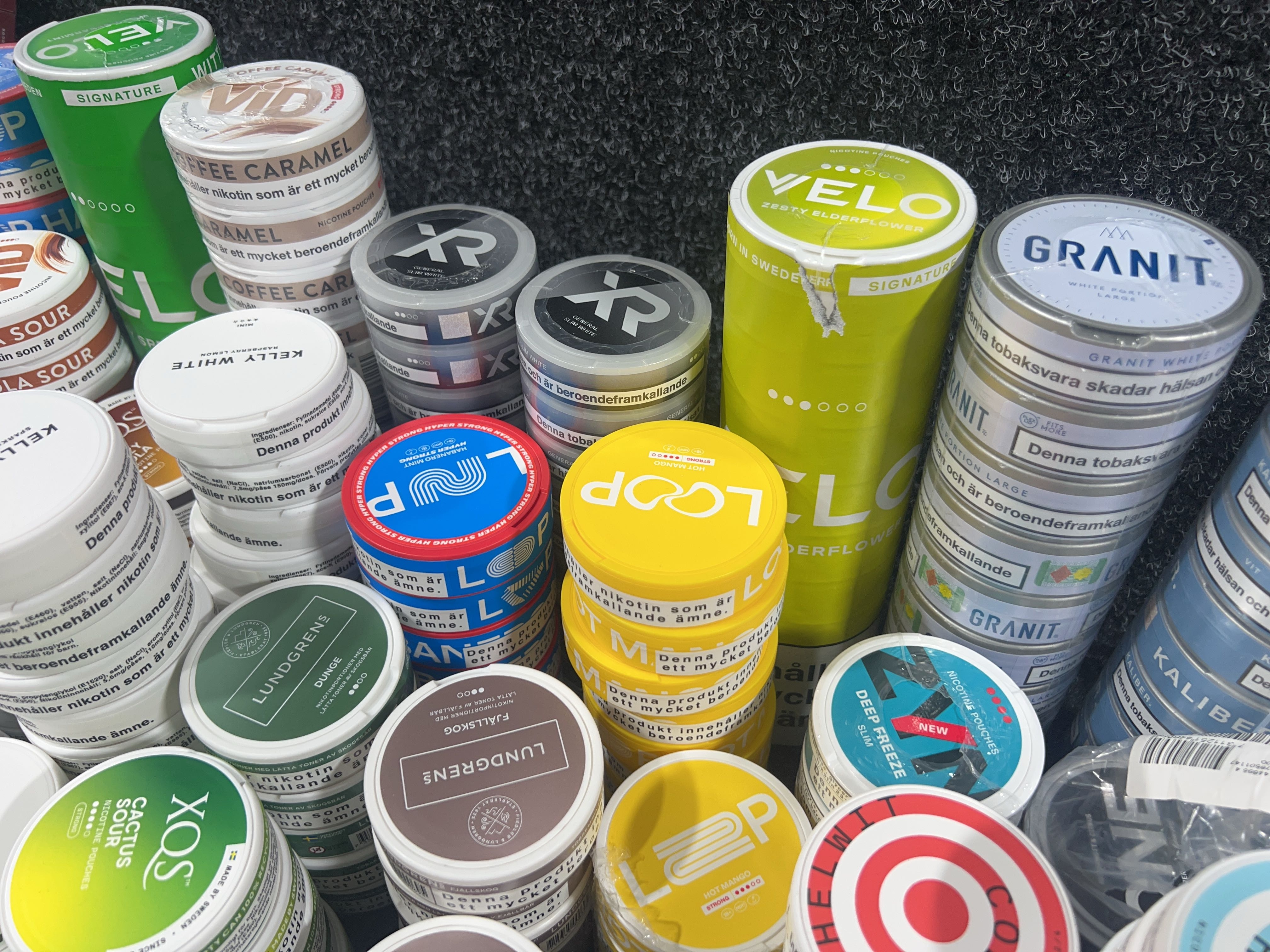 Lot of snus, vapes, and cigarettes - PS Auction - We value the future -  Largest in net auctions