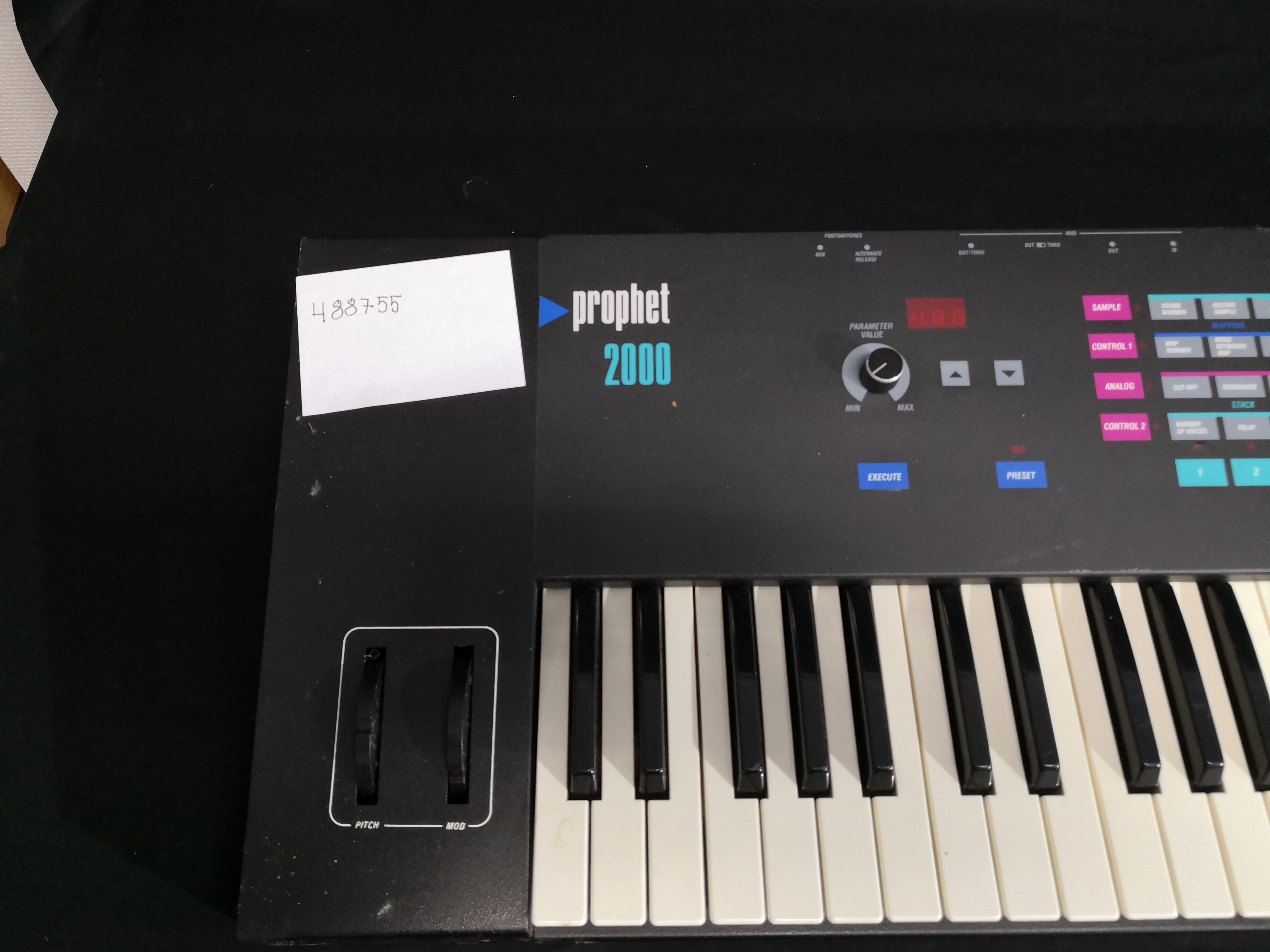 Keyboard Prophet 2000 - PS Auction - We value the future - Largest