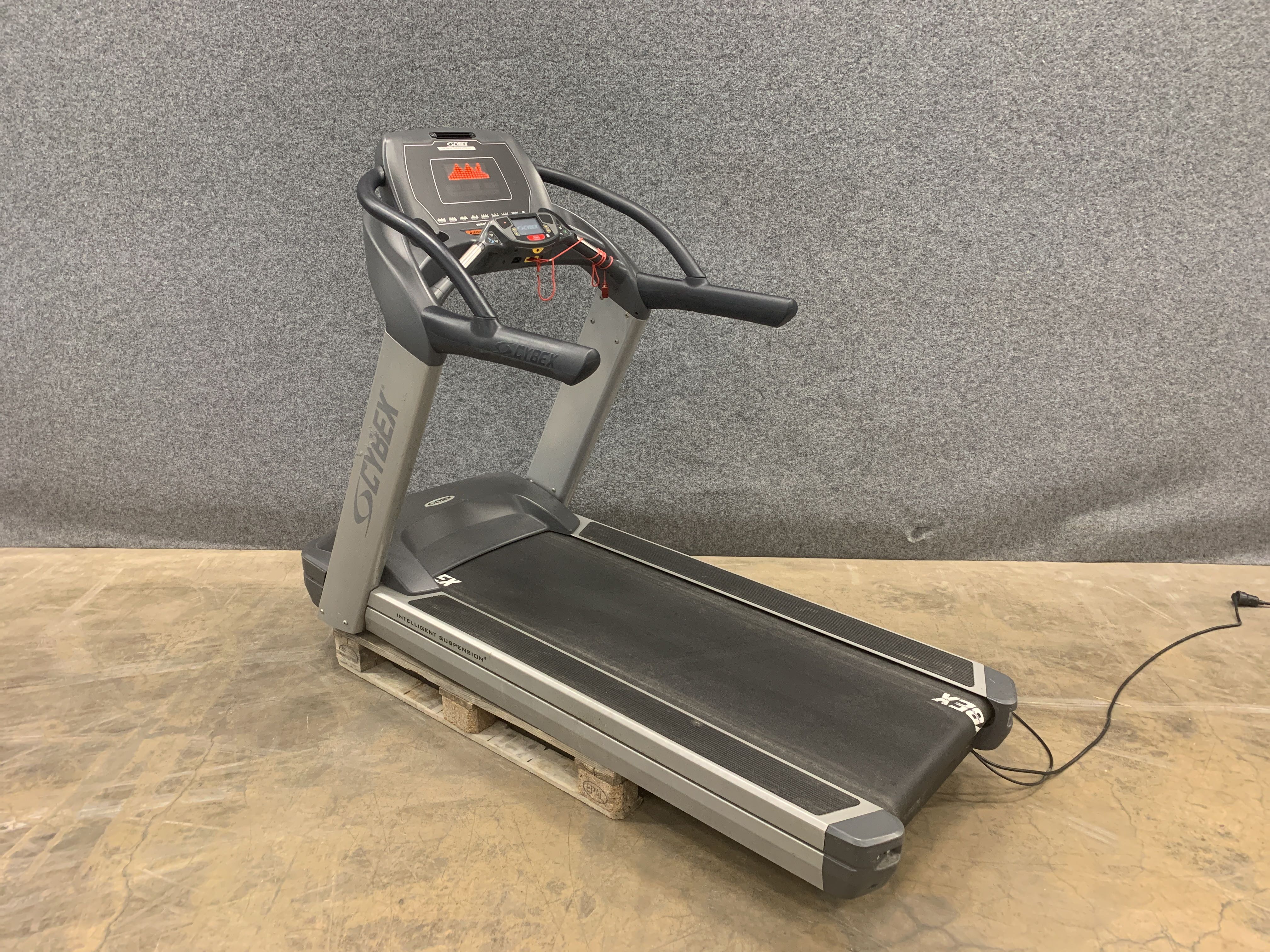 Treadmill Cybex 770T - PS Auction - We value the future - Largest in net  auctions