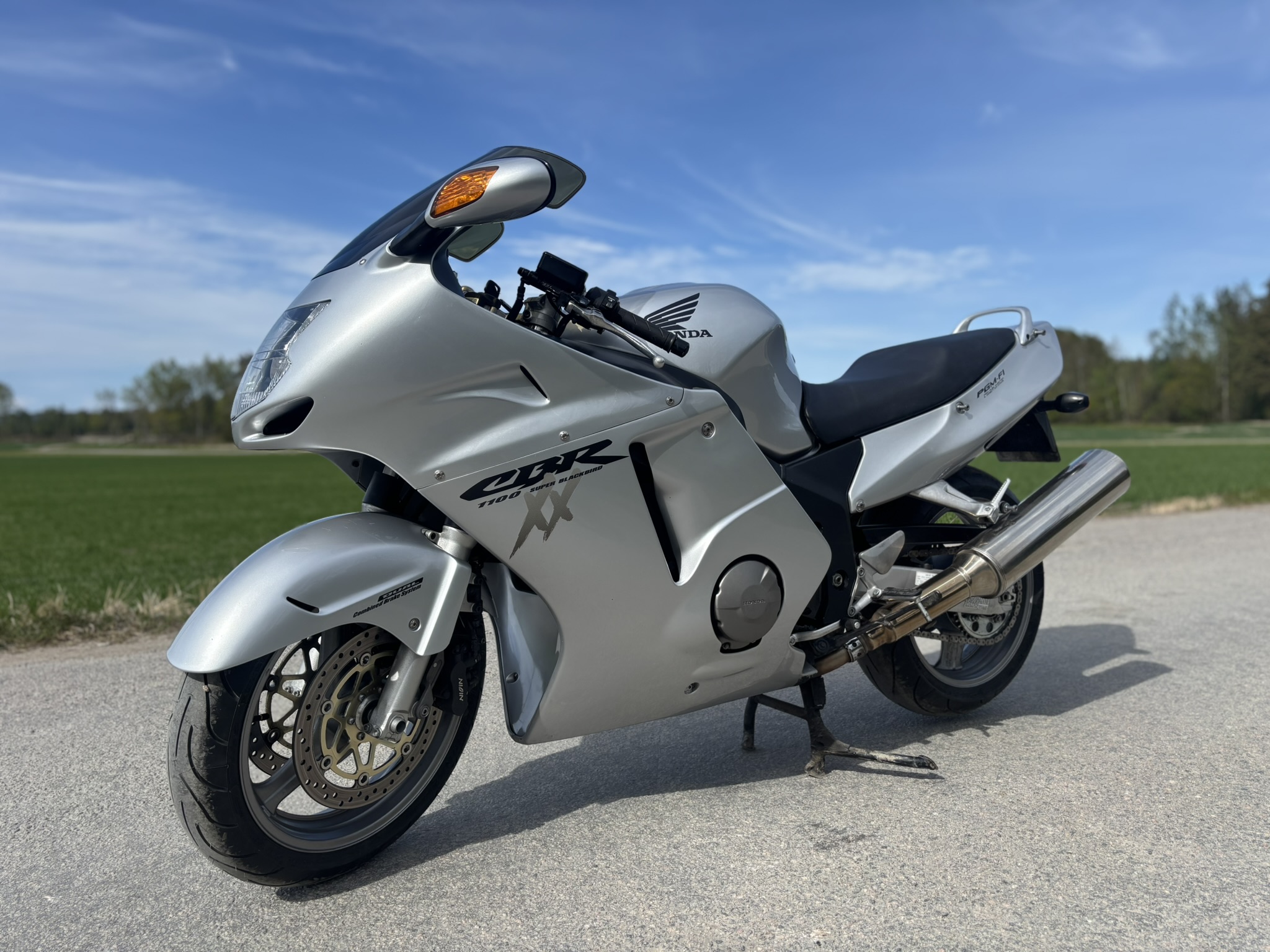 Motorcycle Honda CBR1100XX Blackbird -2002 - PS Auction - We value
