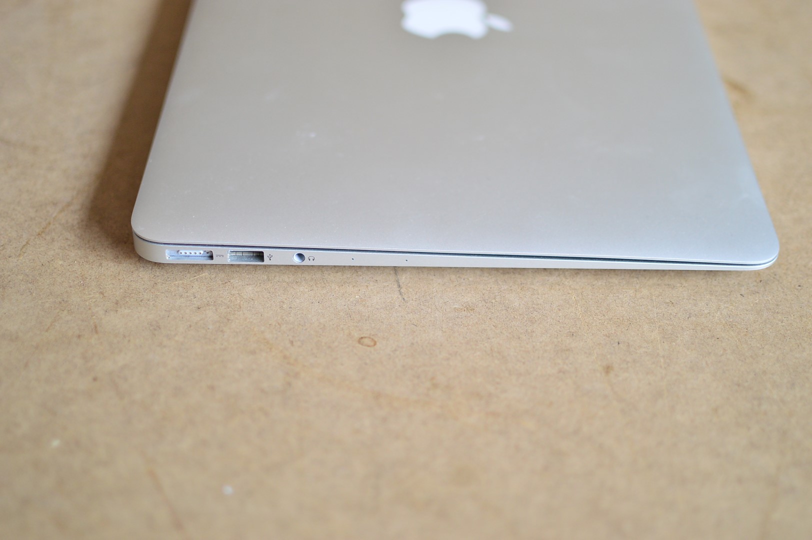Apple MacBook Air A1466, FVFVC3XTJ1WK - PS Auction - We value the