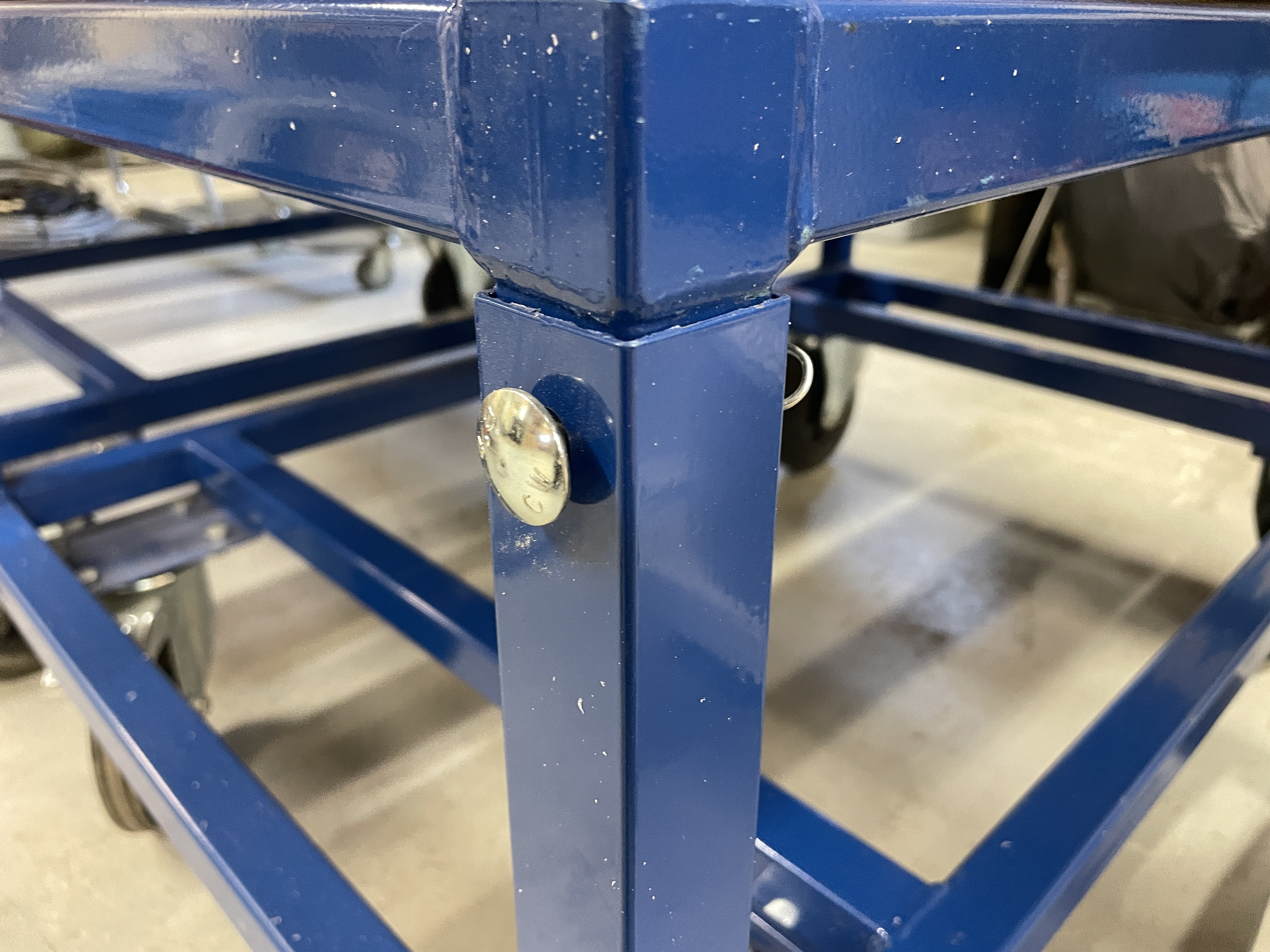 2 trolleys 120 x 80cm - PS Auction - We value the future - Largest in ...