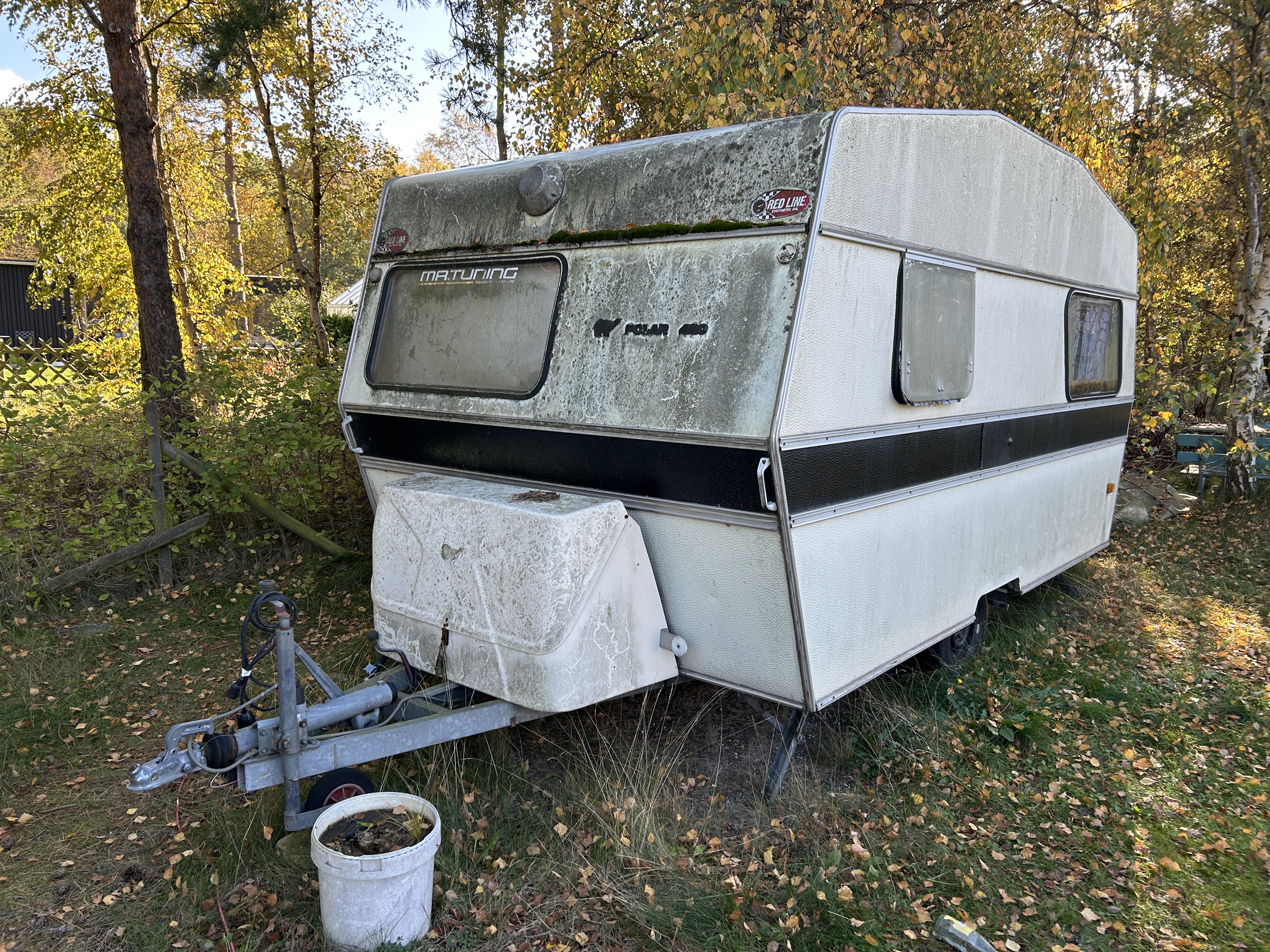 Caravan Polar 1975 (renovation project)