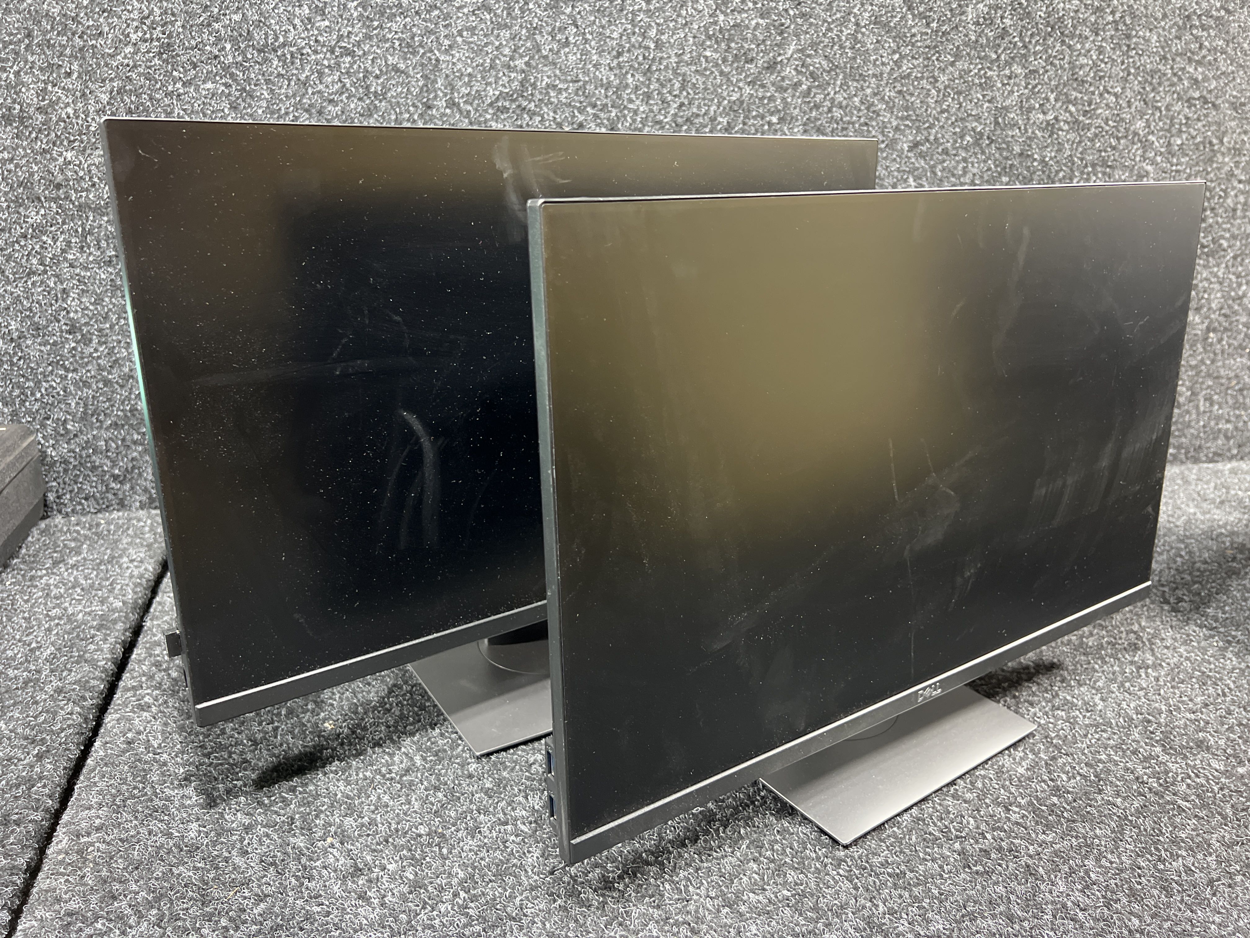 専用　DELL P2419HC モニター 2台セット レビュー】DELL P2419HCを2台買ってデイジーチェーンしてみた