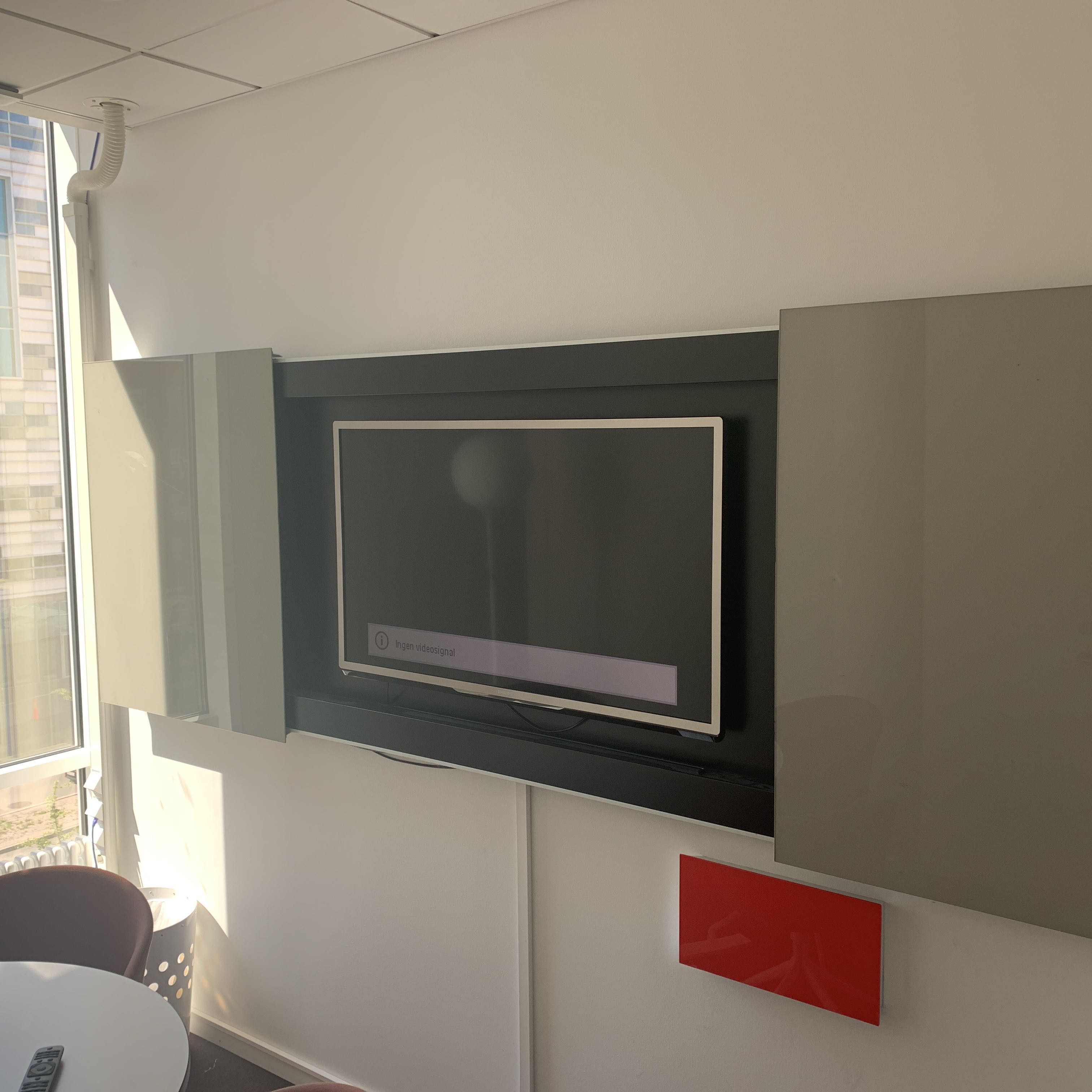 Whiteboard with smart TV Philips 46 " PS Auction We value