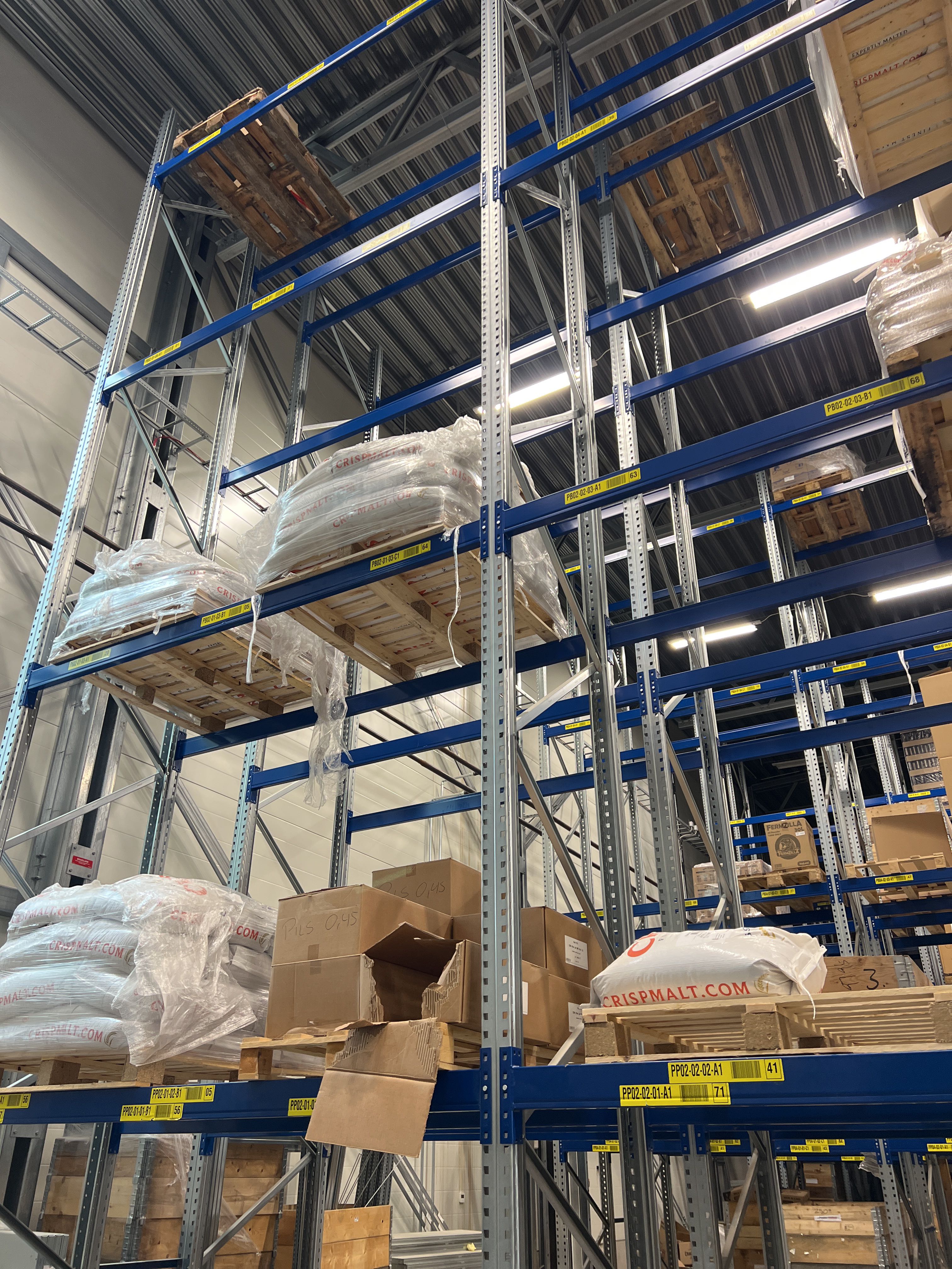 Pallet racking, 77 sections - PS Auction - We value the future ...