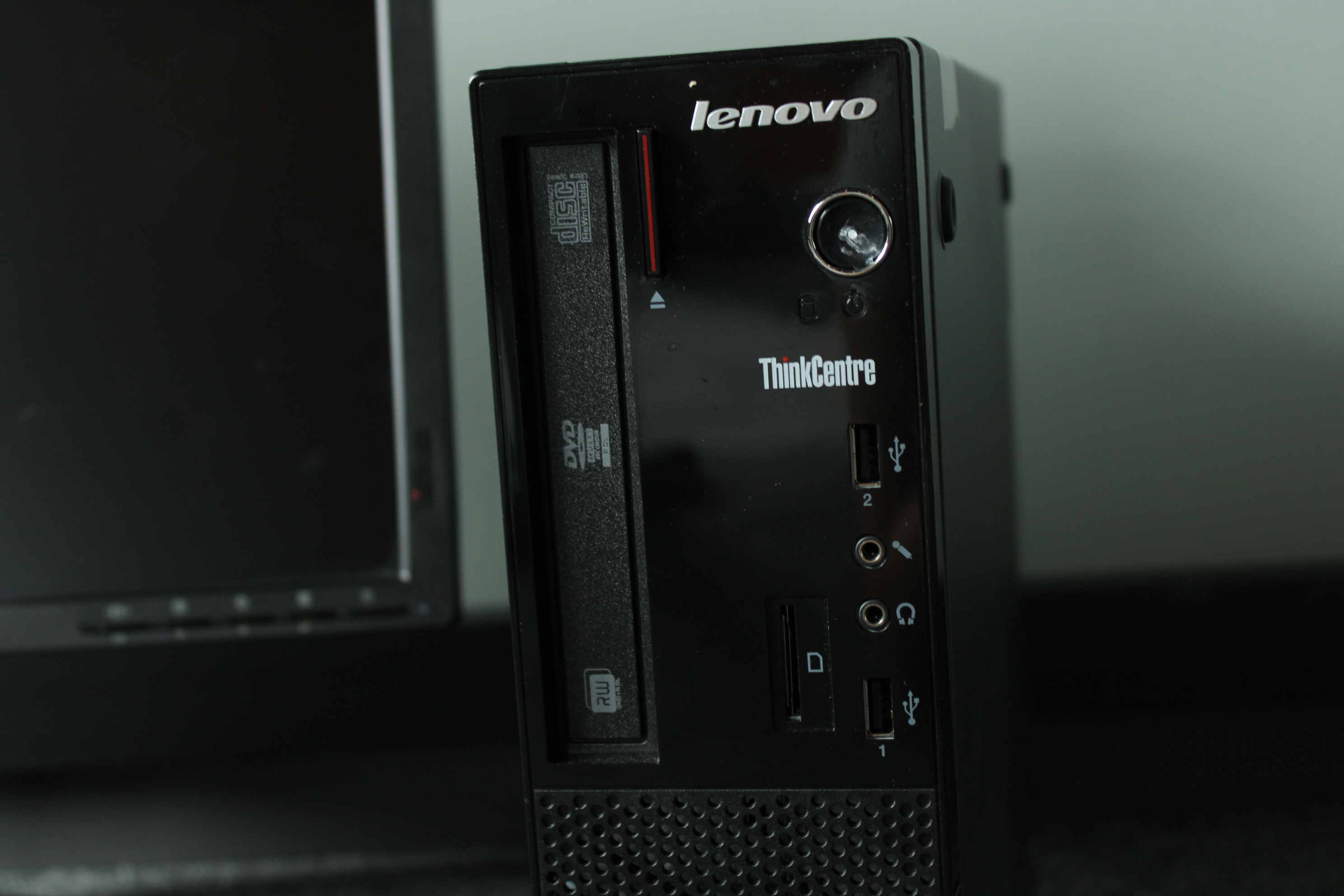 送料込み！オフィス向けお買い得PC Lenovo ThinkCentre Amazon.com: Lenovo ThinkCentre All-in-One Desktop Computer