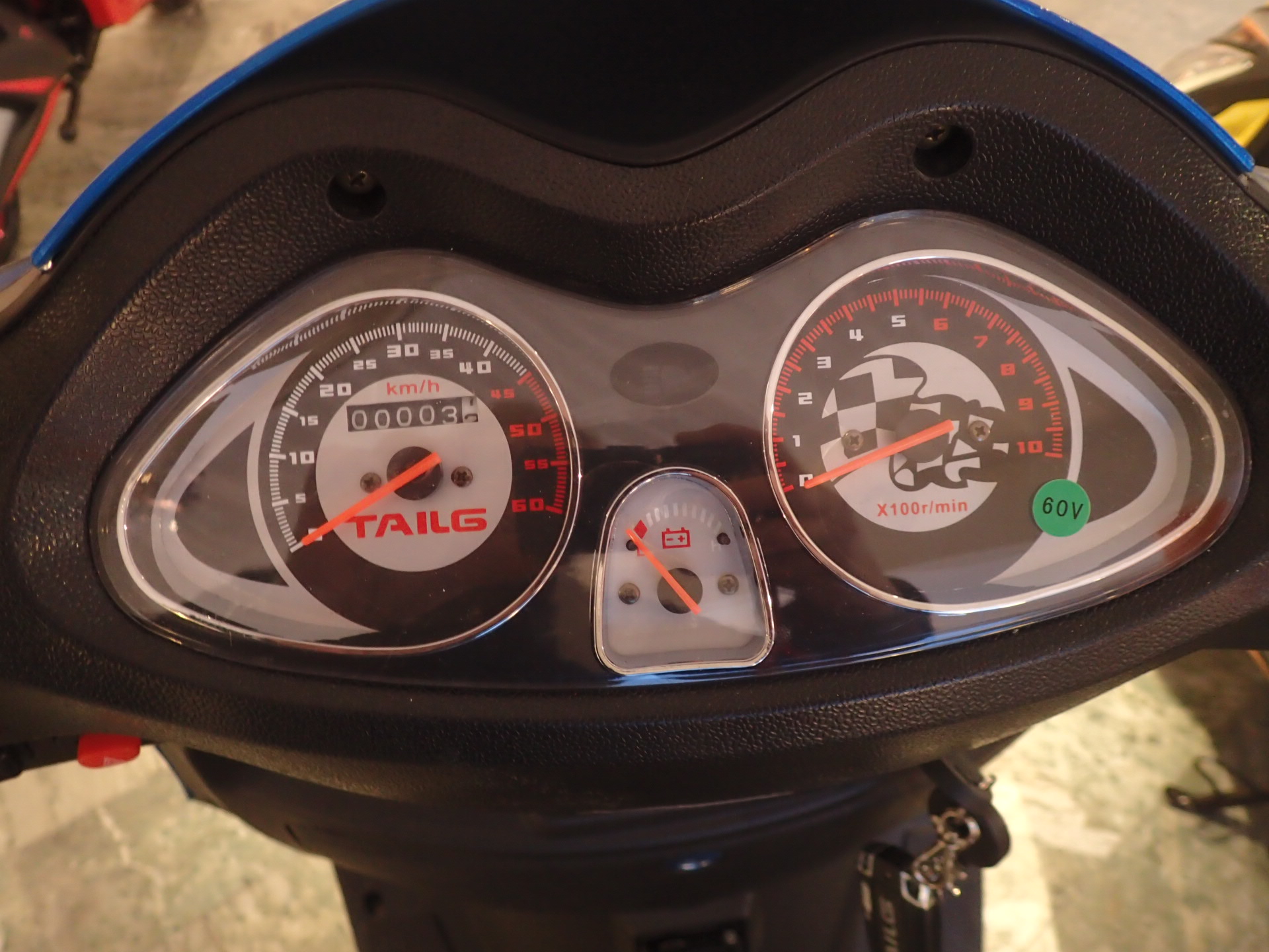 ブランド品専門の 7 new lithium 60V with mopeds electric Tailg unpacked その他