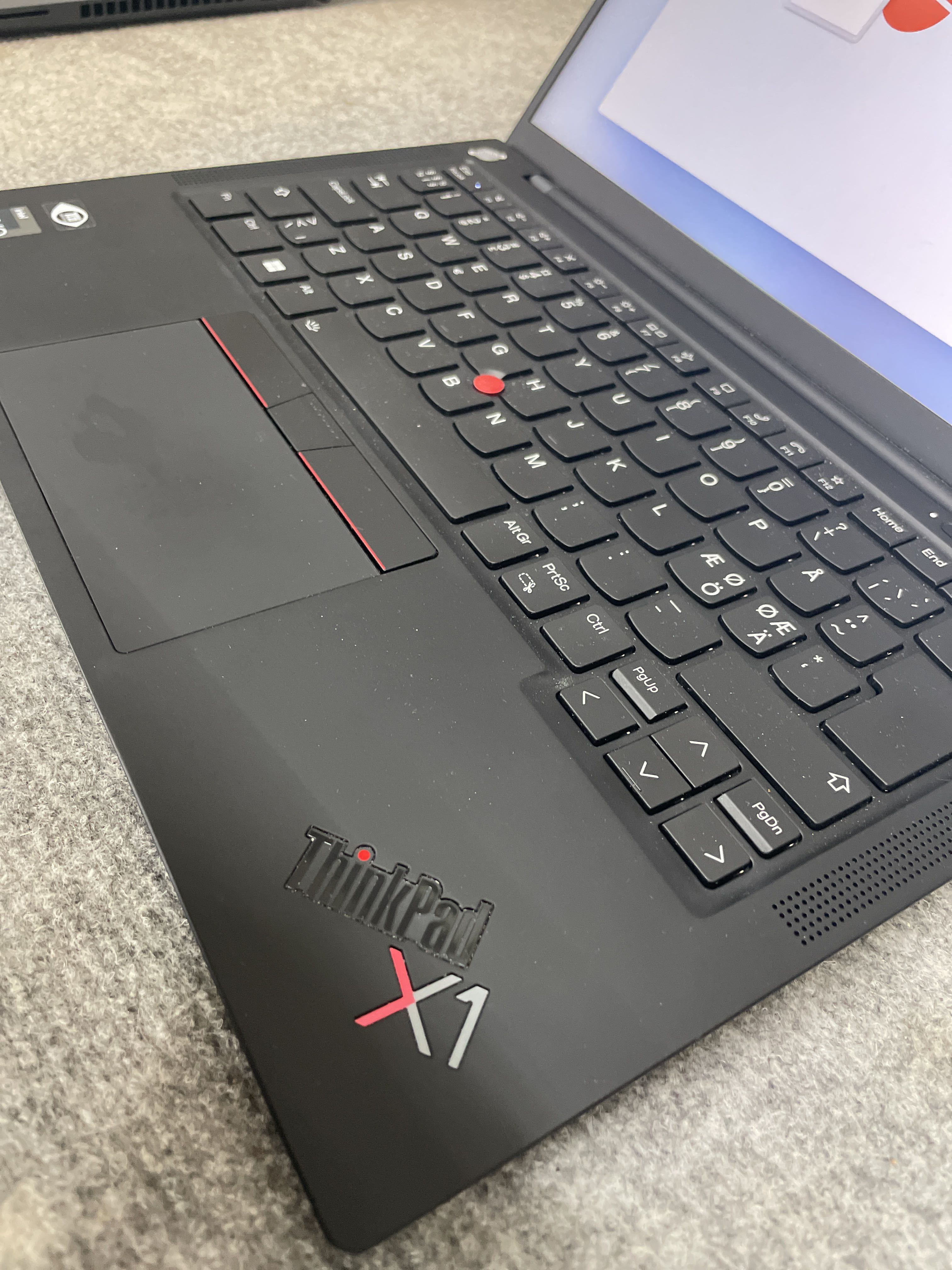 Lenovo Thinkpad X1 Carbon Gen10 - Auktioner online - Nätauktioner ...
