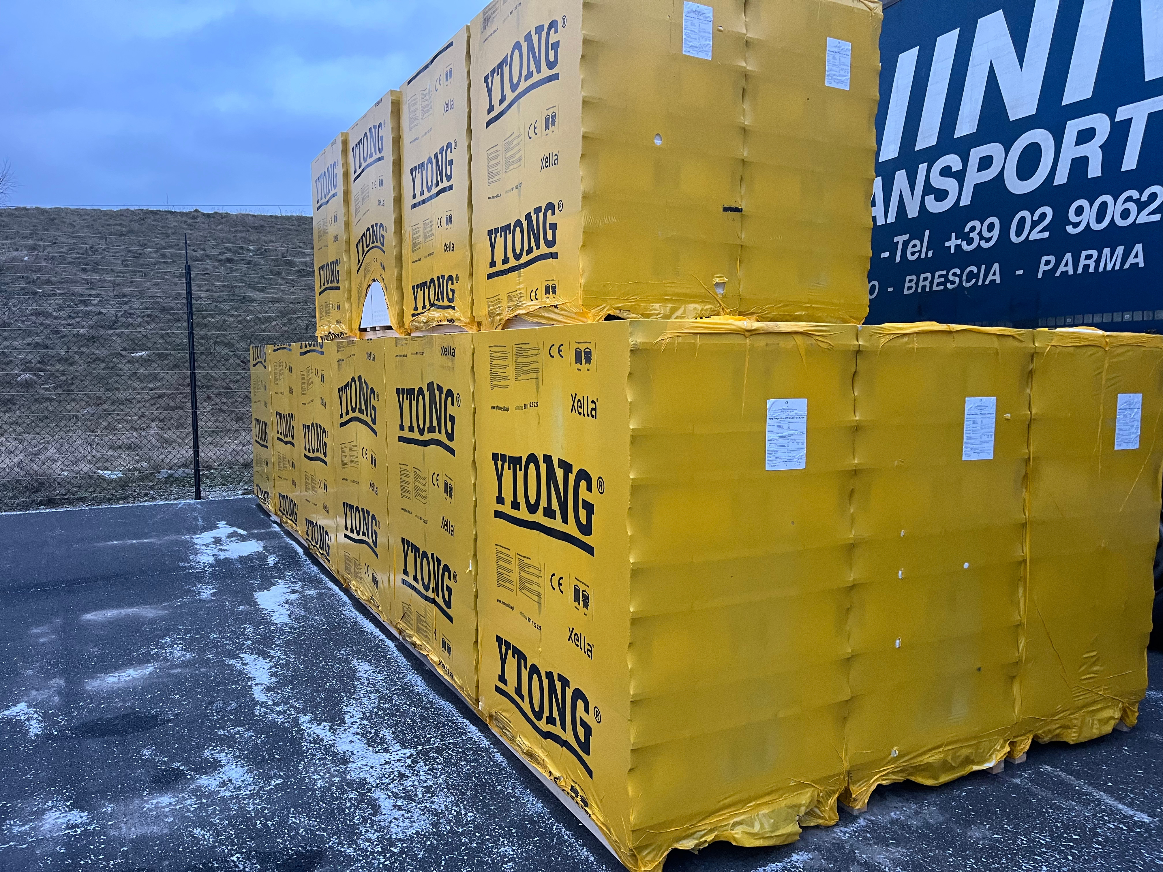 Lightweight concrete Ytong 20 cm 56 blocks (brand new) - PS Auction ...