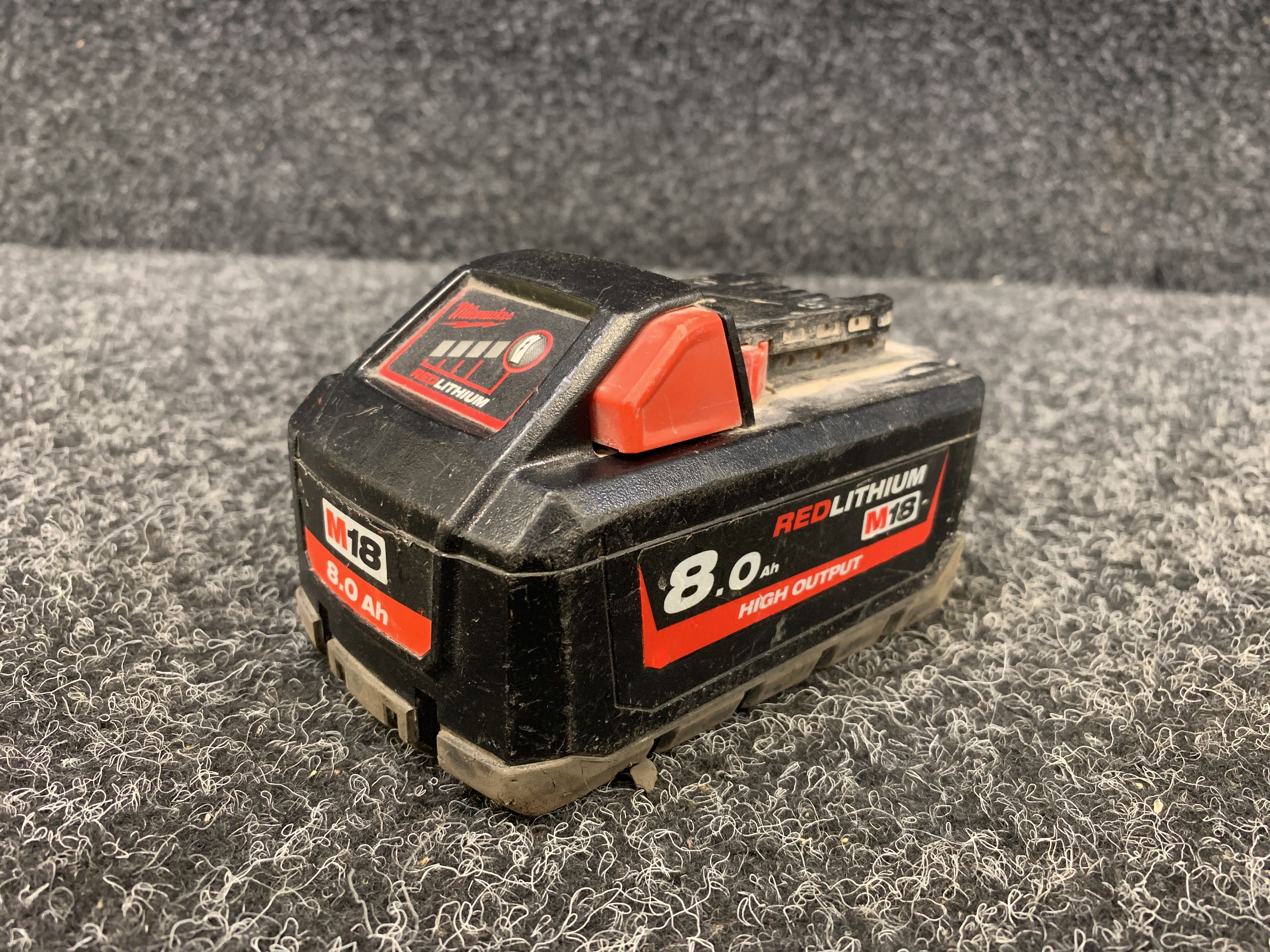 Battery Milwaukee M18 HB8 8.0Ah - PS Auction - We value the future 