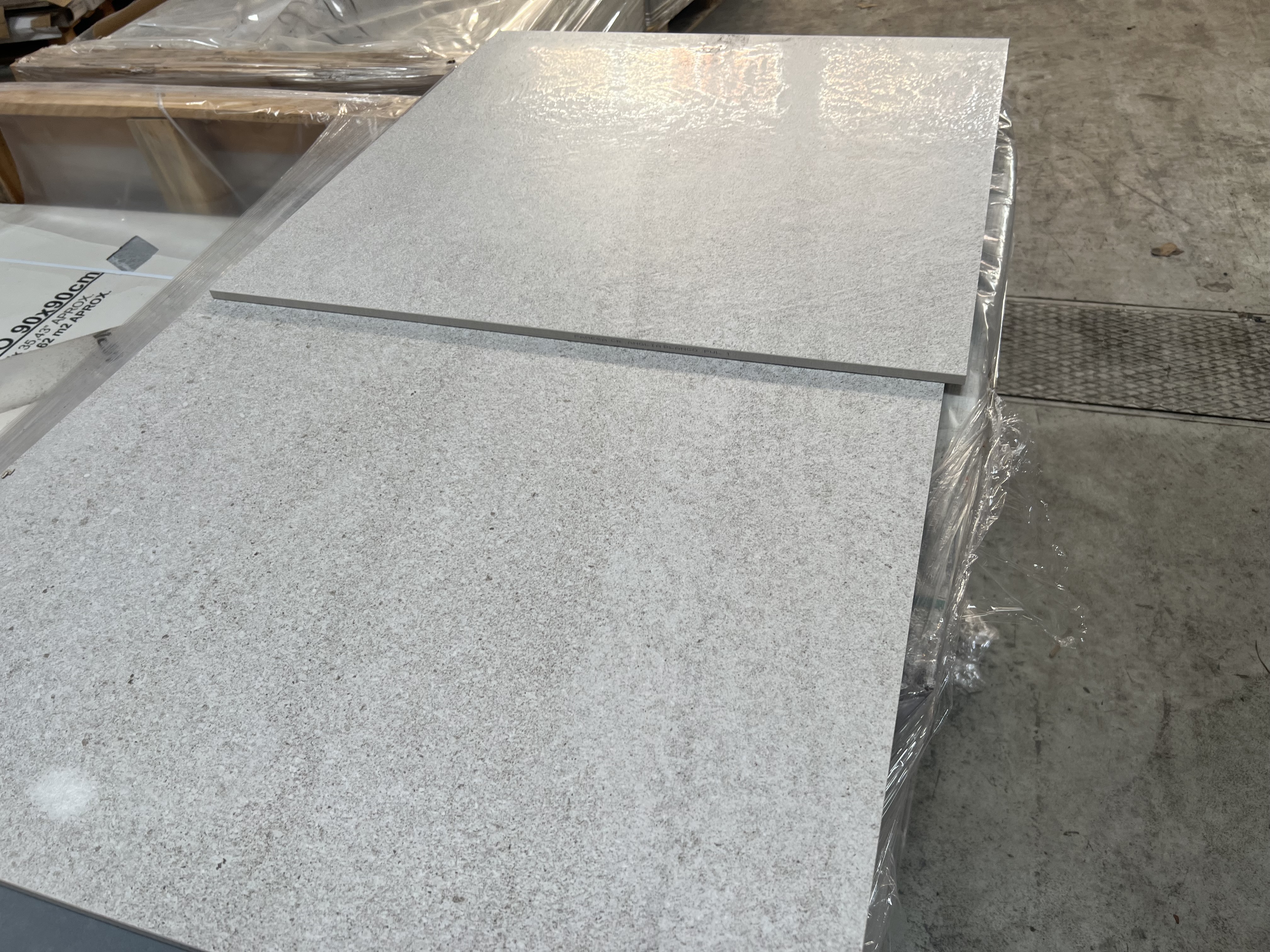40 sqm Spanish granite ceramic Anglia 75x75 cm - PS Auction - We value the  future - Largest in net auctions