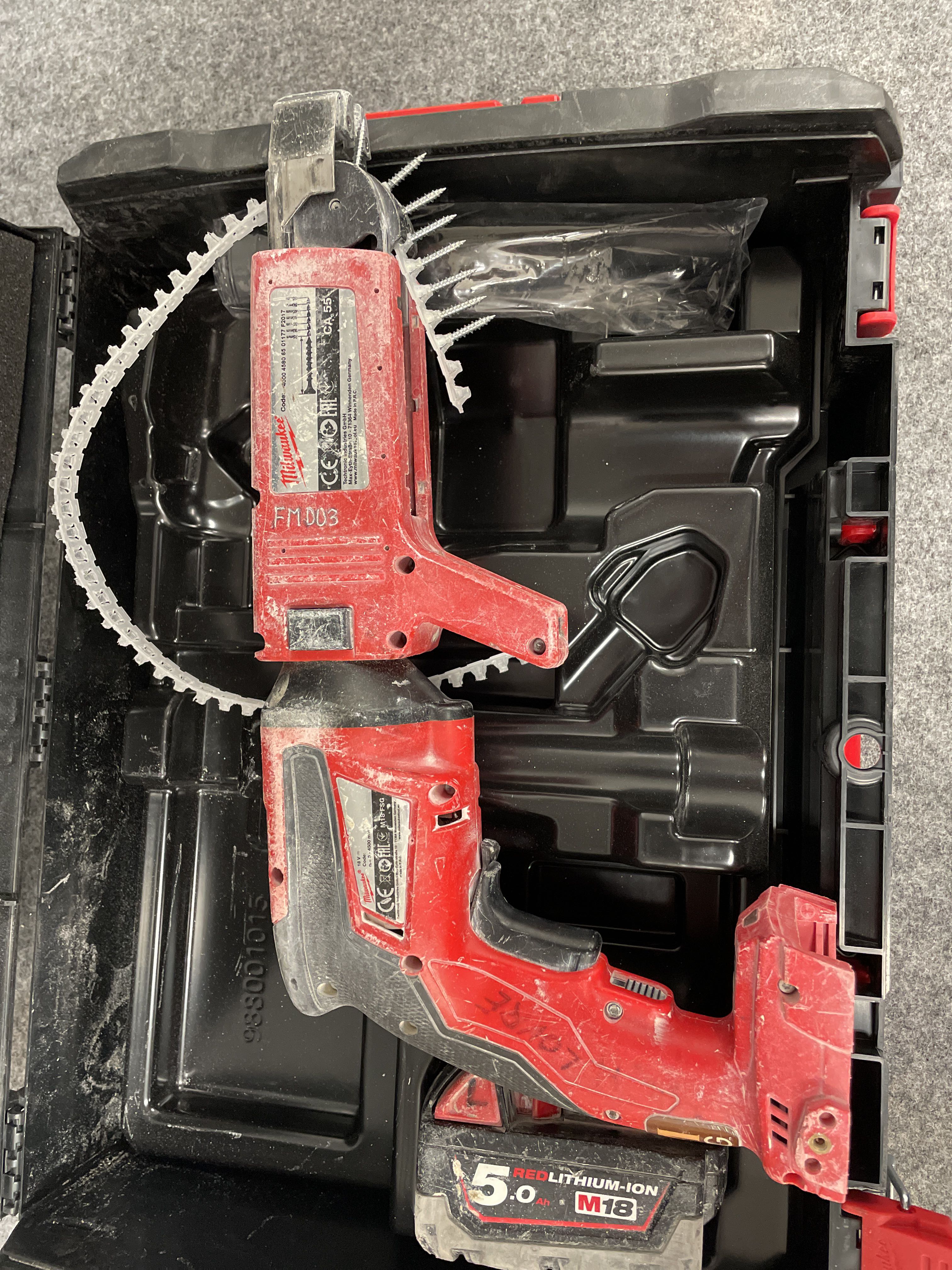 Milwaukee drywall screwdriver and magazine PS Auction We value the