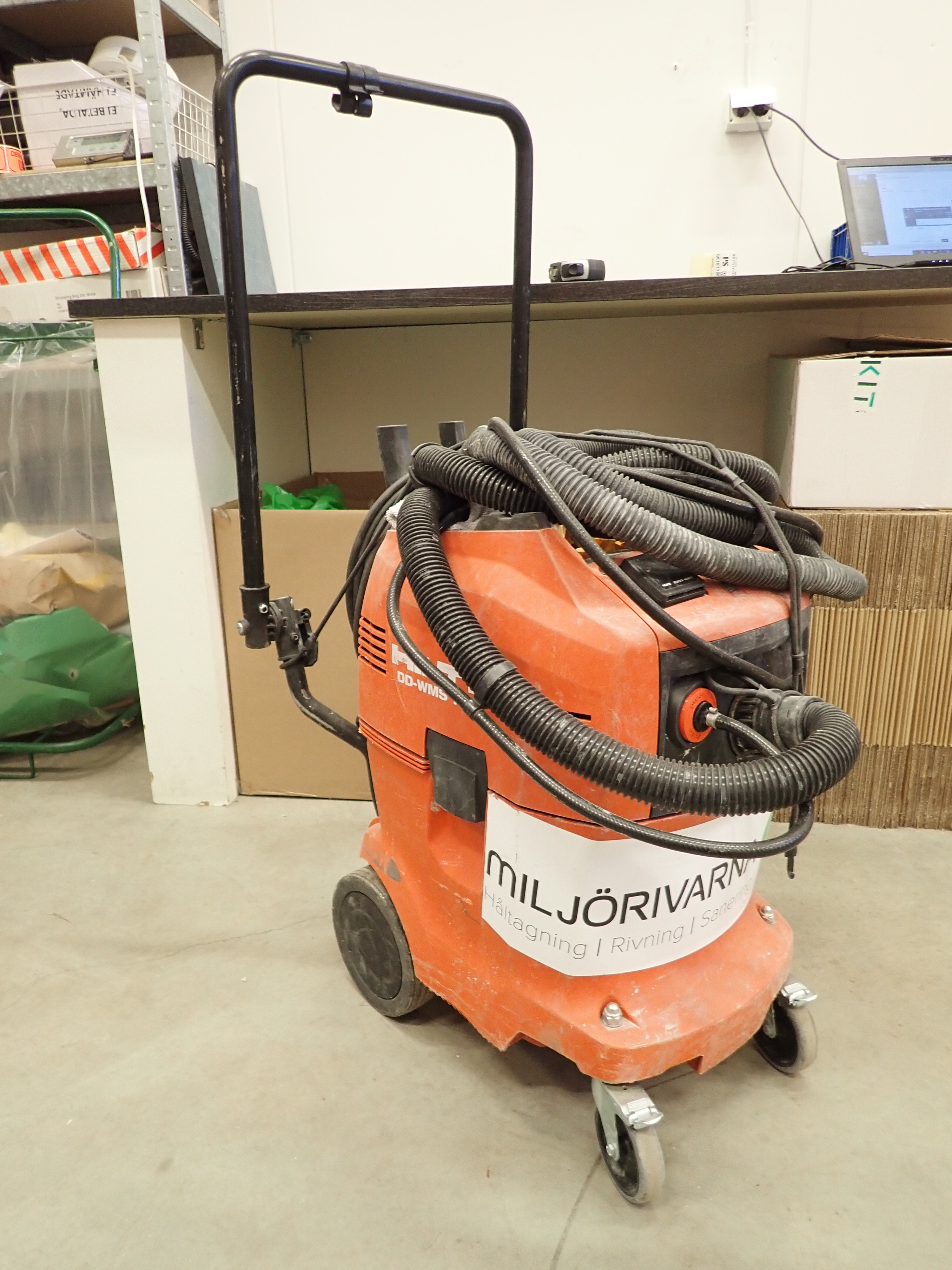 Water management system HILTI DD-WMS 100 - PS Auction - We value 