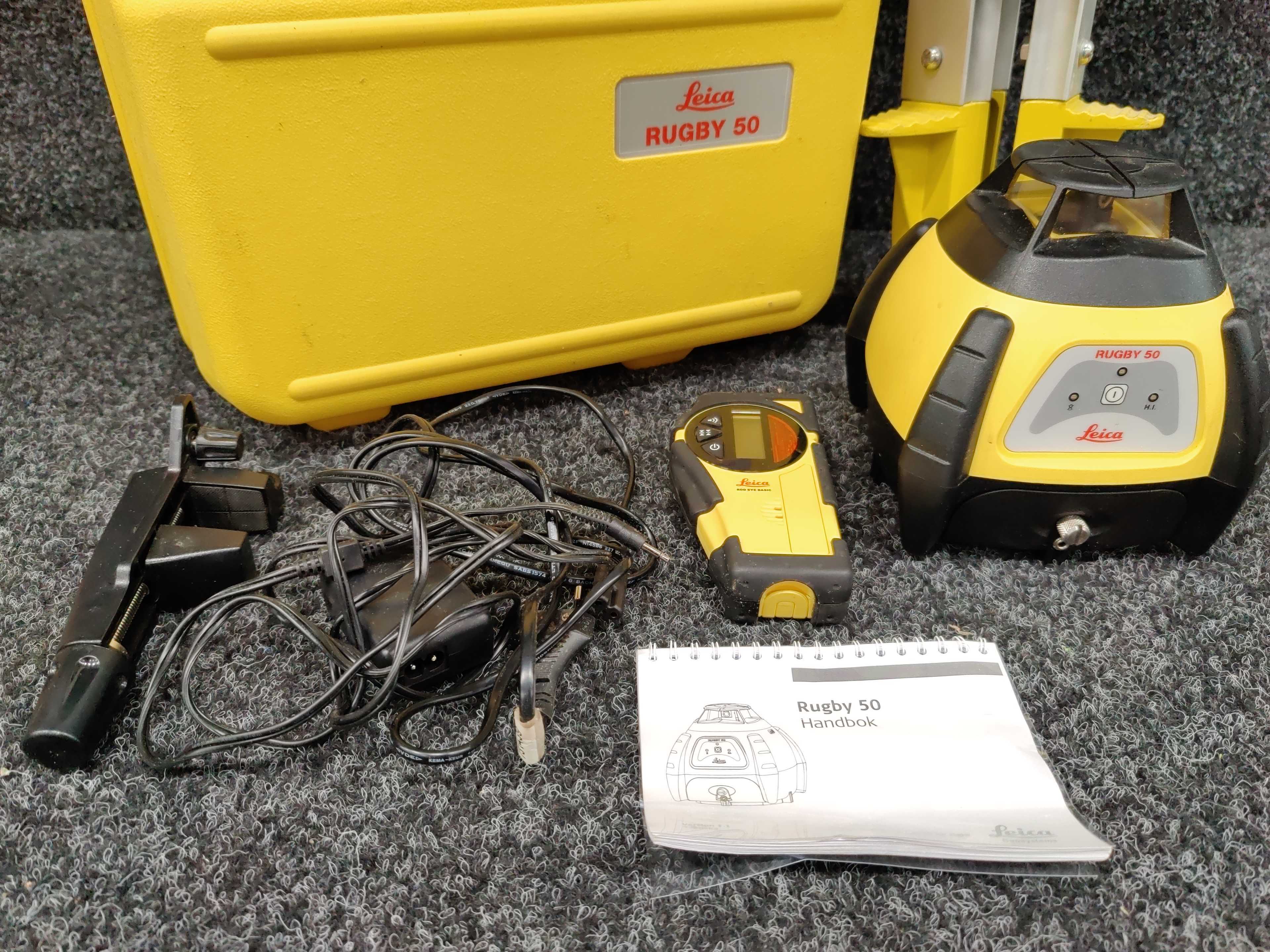 ☆ Leica レーザーオートレベル【RUGBY 50】 自動整準 ROD-EYE 中古☆