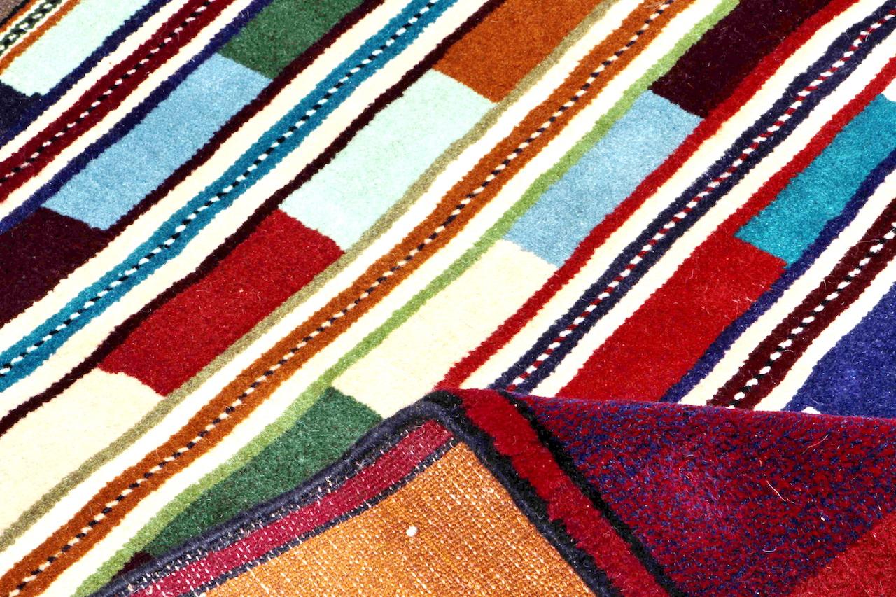 Handknuten persisk matta Gabbeh Khorasan 205x205cm - Auktioner online ...
